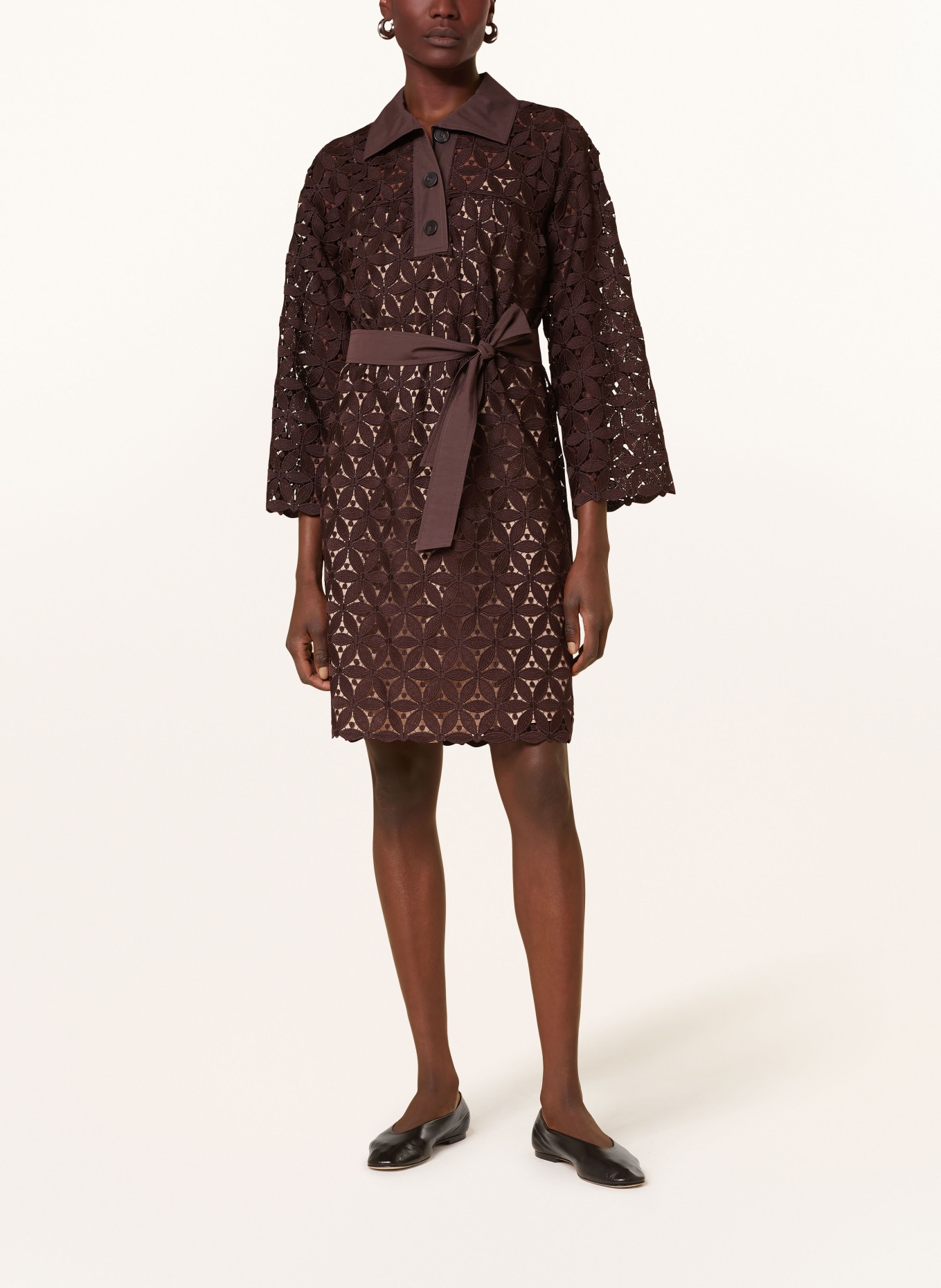 WEEKEND MaxMara Dress AFFORI made of broderie anglaise, Color: DARK BROWN (Image 2)
