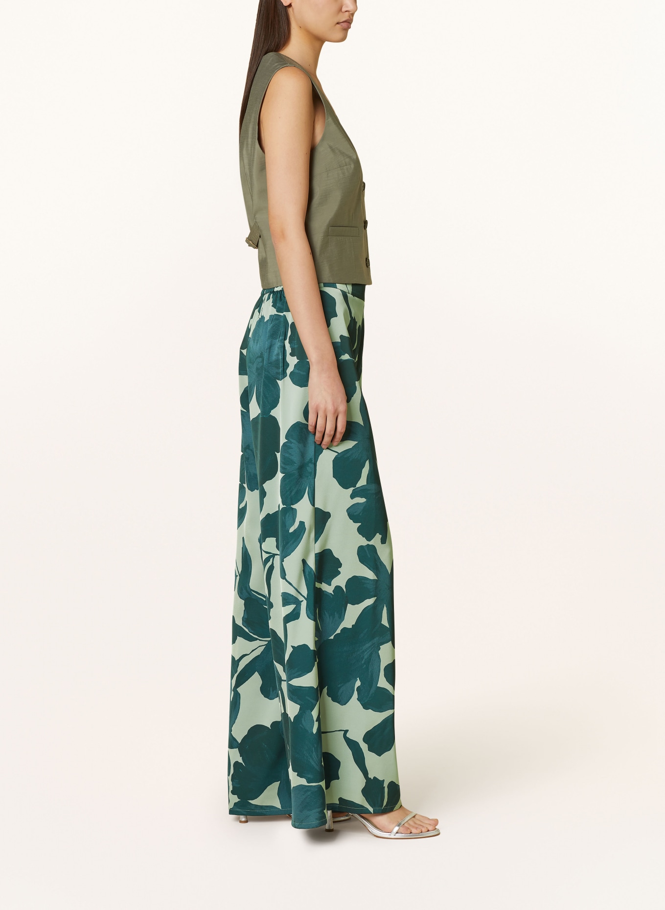 V by Vera Mont Wide leg trousers in satin, Color: DARK GREEN/ LIGHT GREEN (Image 4)