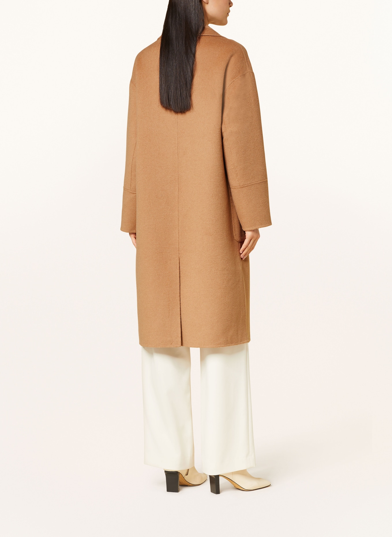 darling harbour Mantel: CAMEL
