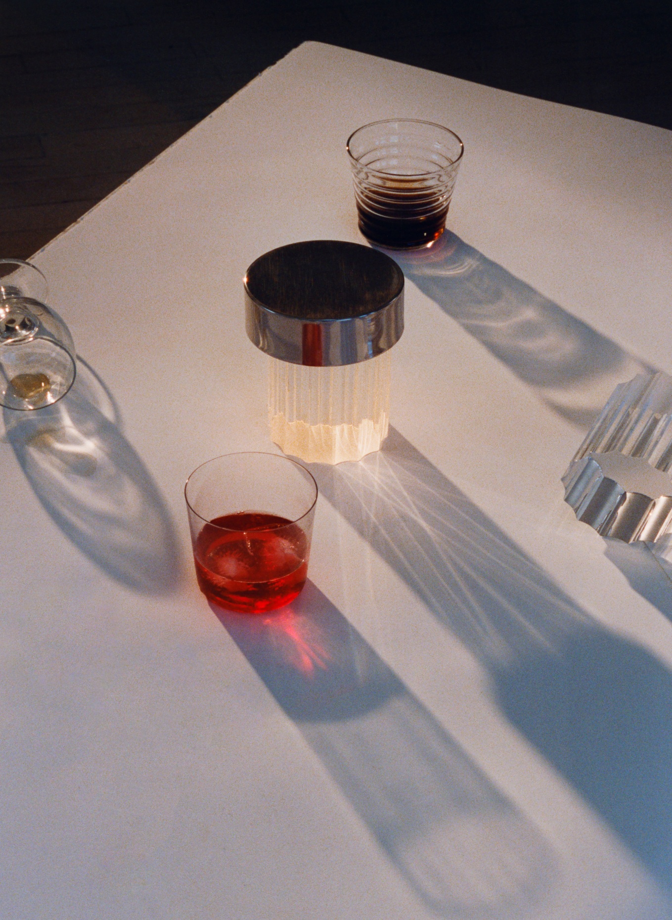 FLOS Tischleuchte LAST ORDER FLUTED: WEISS/ SILBER