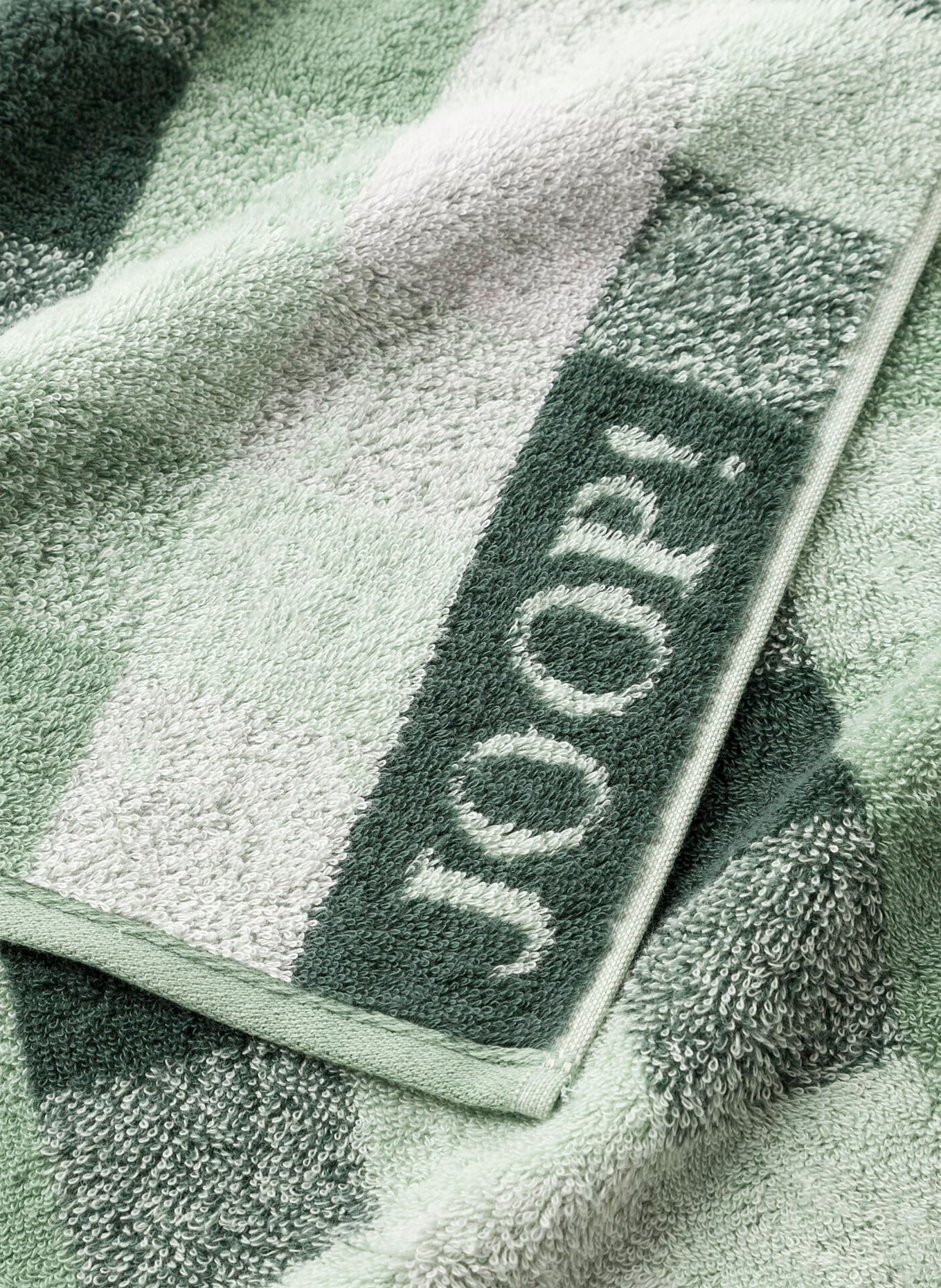JOOP! Towel VIBE: LIGHT GREEN / GREEN