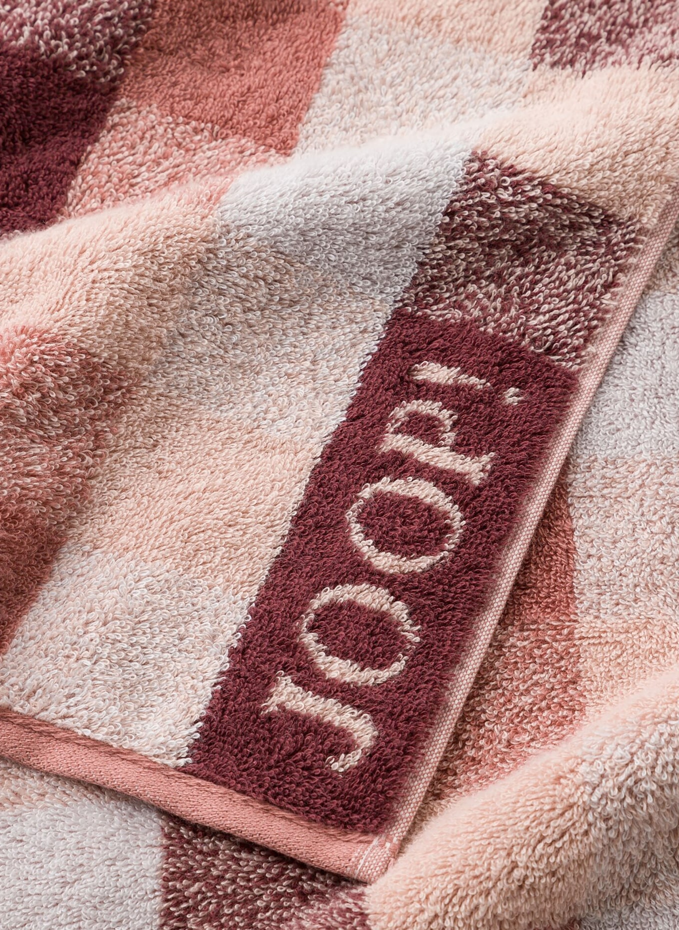 JOOP! Bath towel VIBE, Color: LIGHT RED/ DARK RED (Image 2)