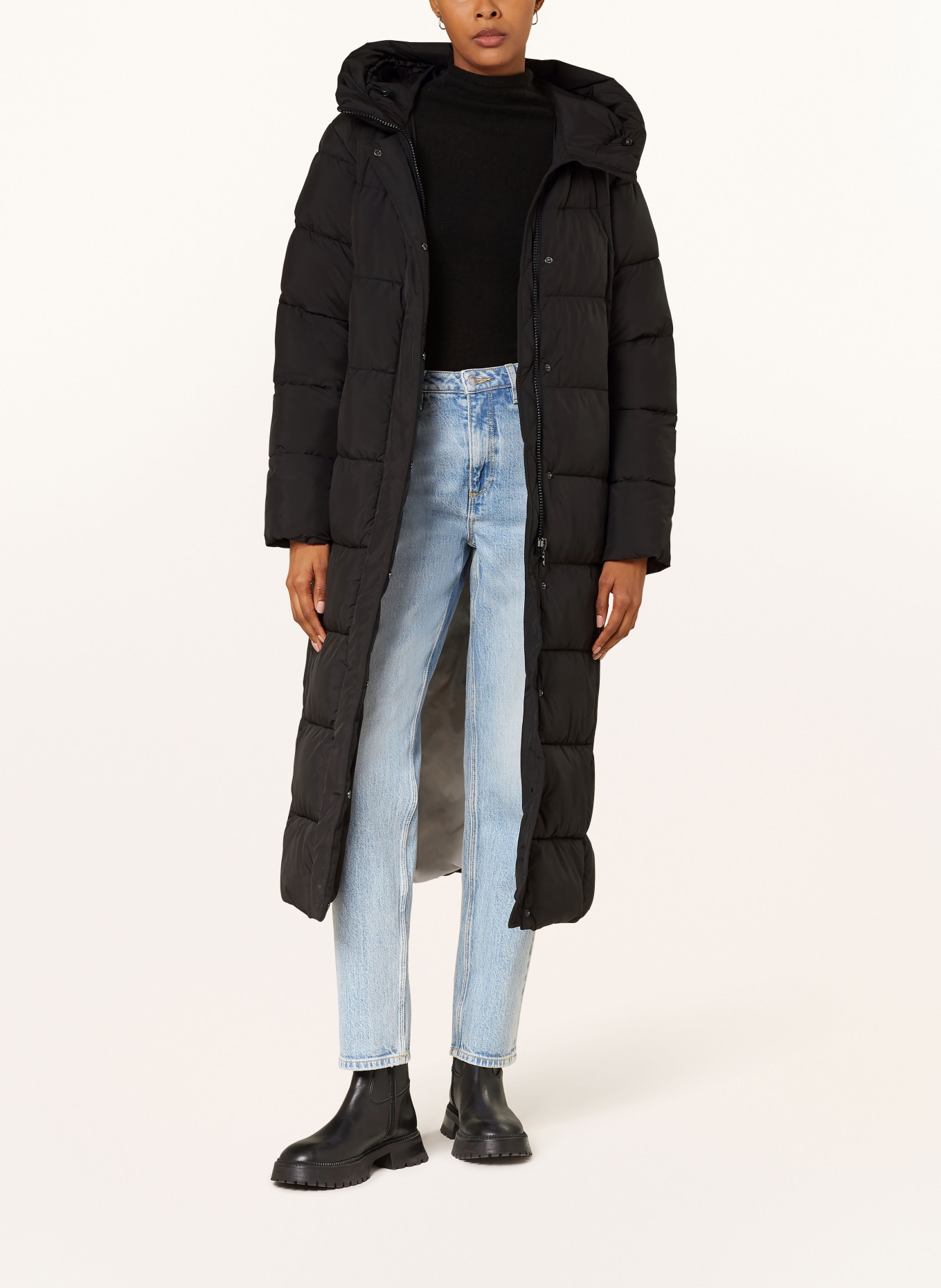 FUCHS SCHMITT Prošívaný kabát: ČERNÁ