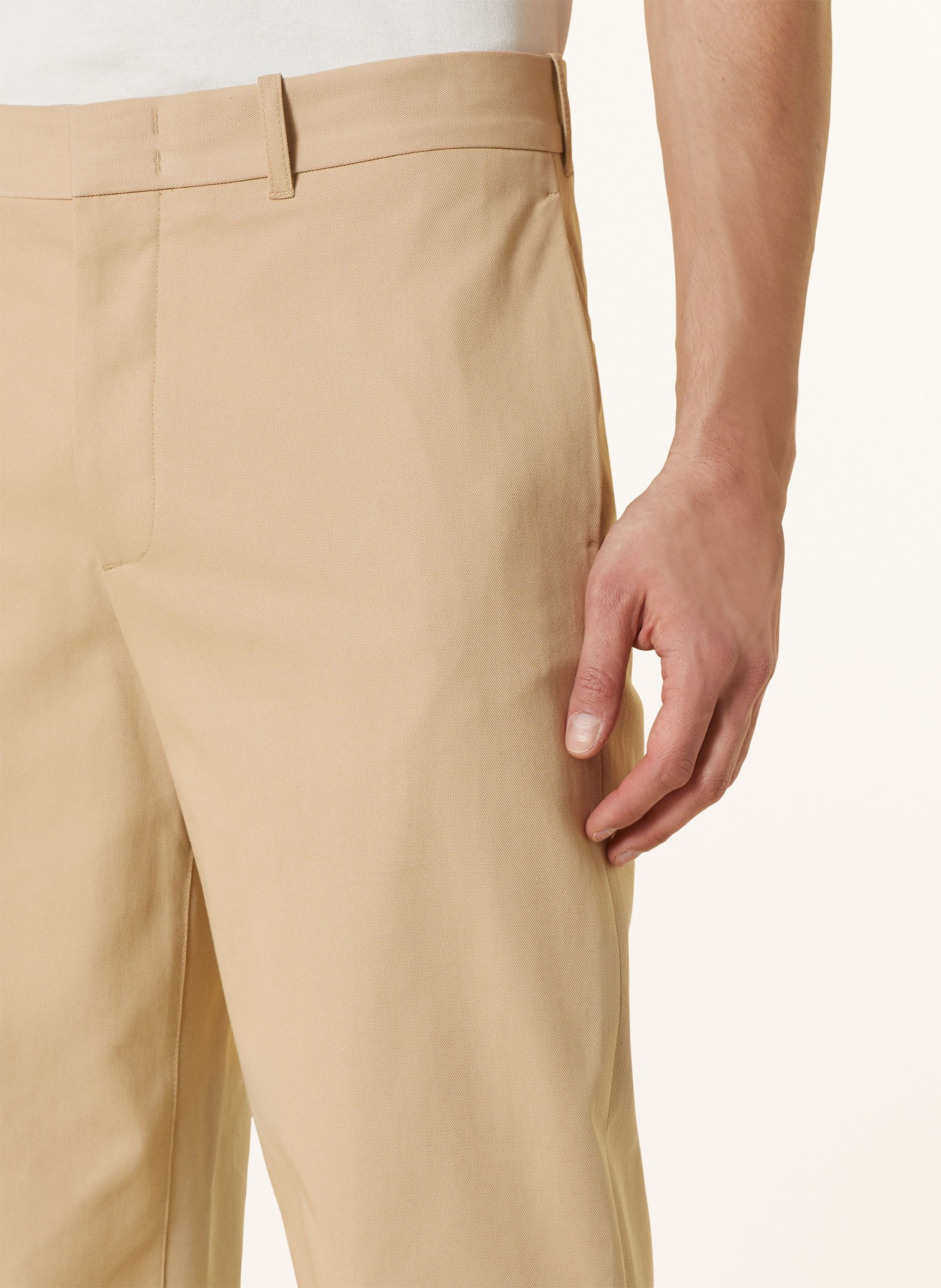 COS Chino kalhoty Regular Fit, Barva: BÉŽOVÁ (Obrázek 5)