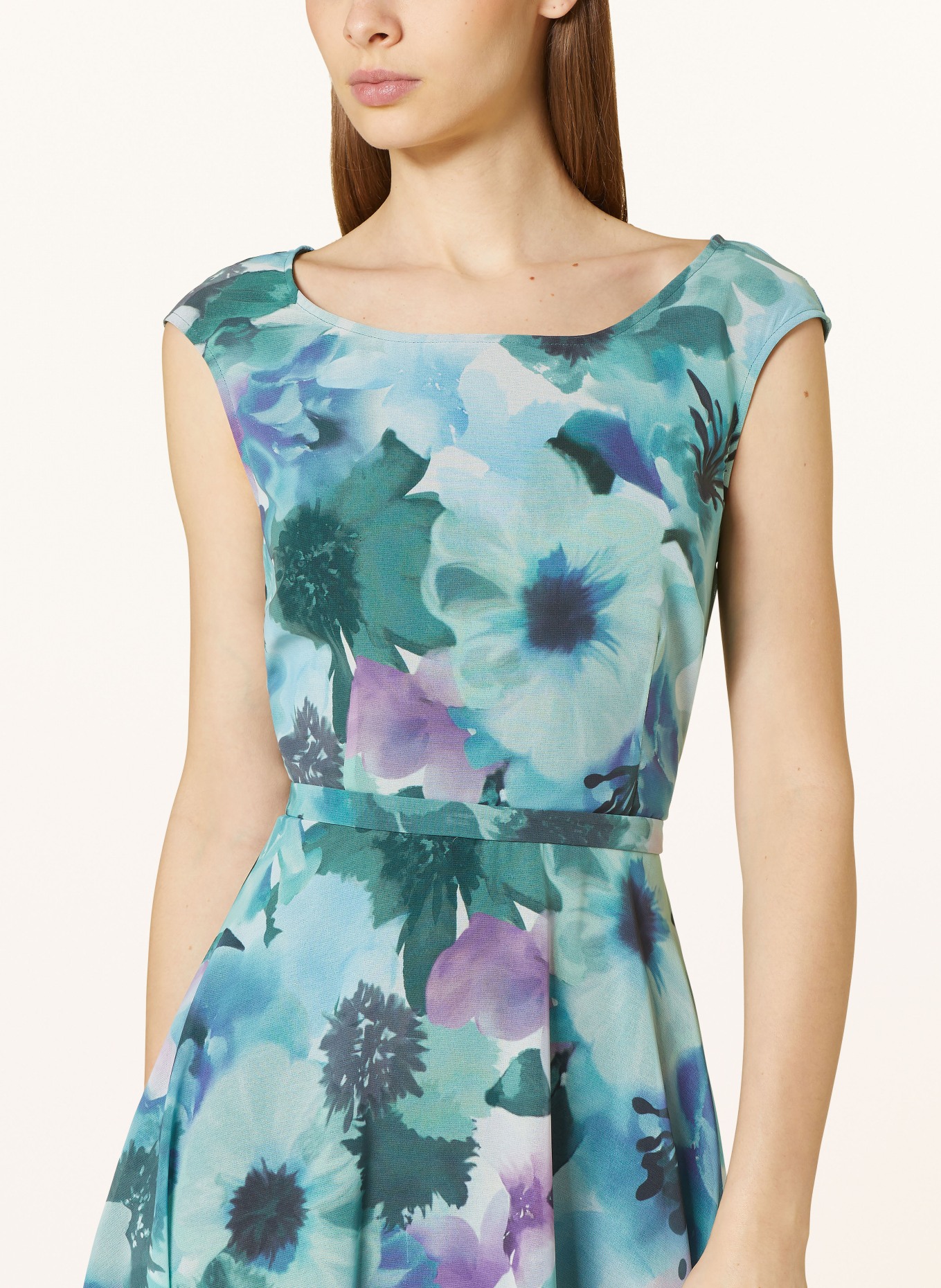 Vera Mont Cocktailkleid: GRÜN / LILA / PETROL