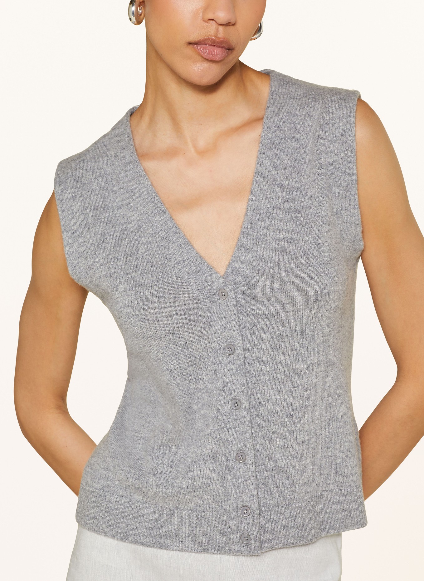 MRS & HUGS Knit vest with cashmere, Color: 7170 light grey (Image 4)