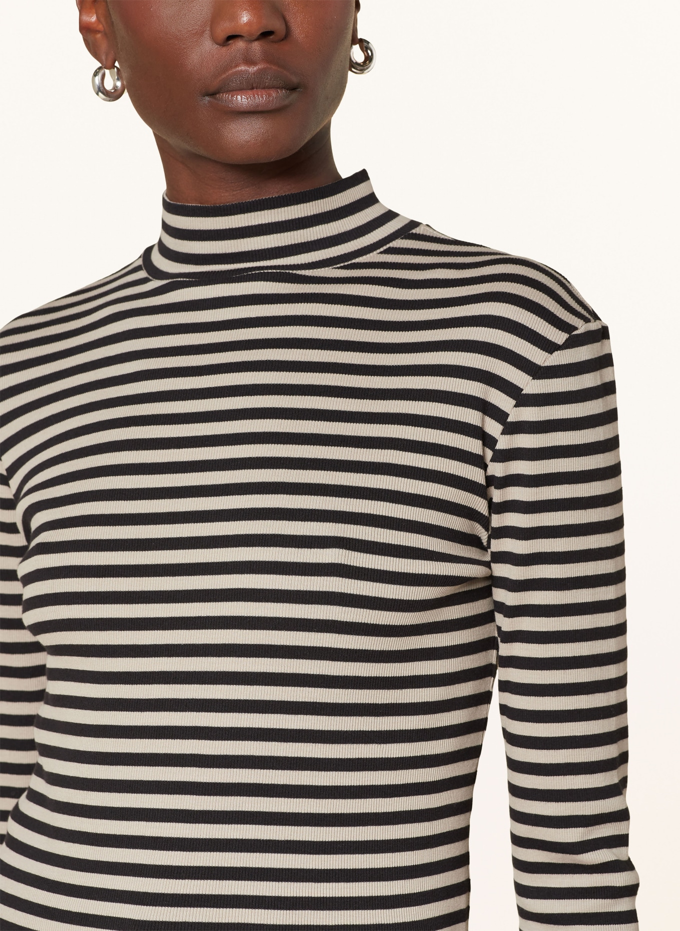 DRYKORN Longsleeve FJOLA in hellbraun schwarz