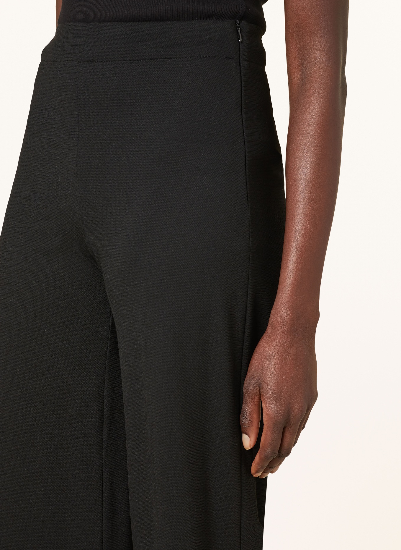 DRYKORN Marlenehose BEFORE aus Piqué: SCHWARZ