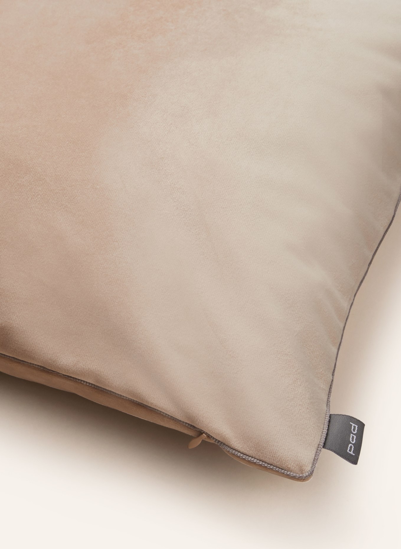 PAD Decorative cushion cover ELEGANCE in velvet, Color: BEIGE (Image 3)