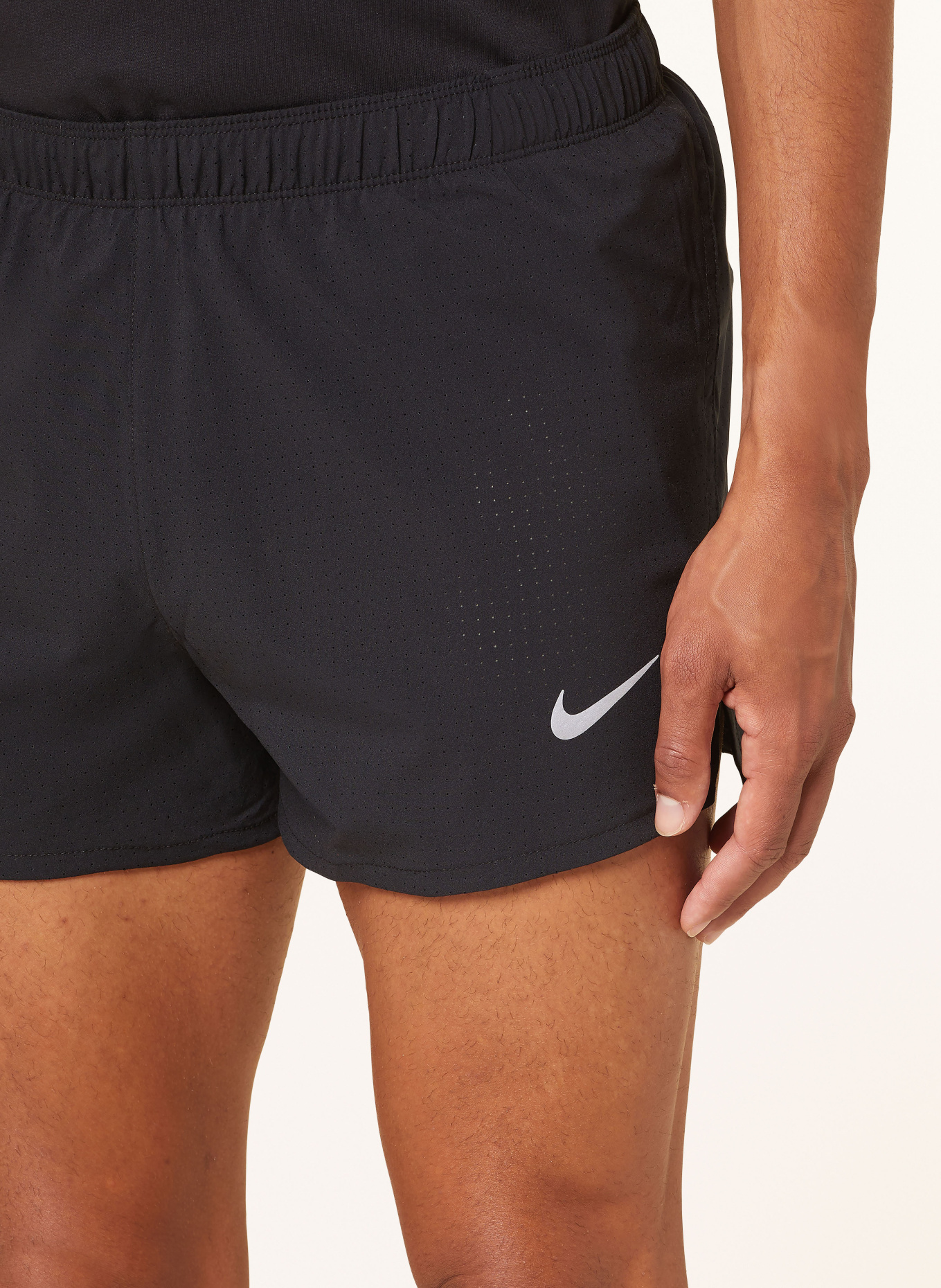 Nike 2-in-1-Trainingsshorts FAST, Farbe: SCHWARZ (Bild 5)