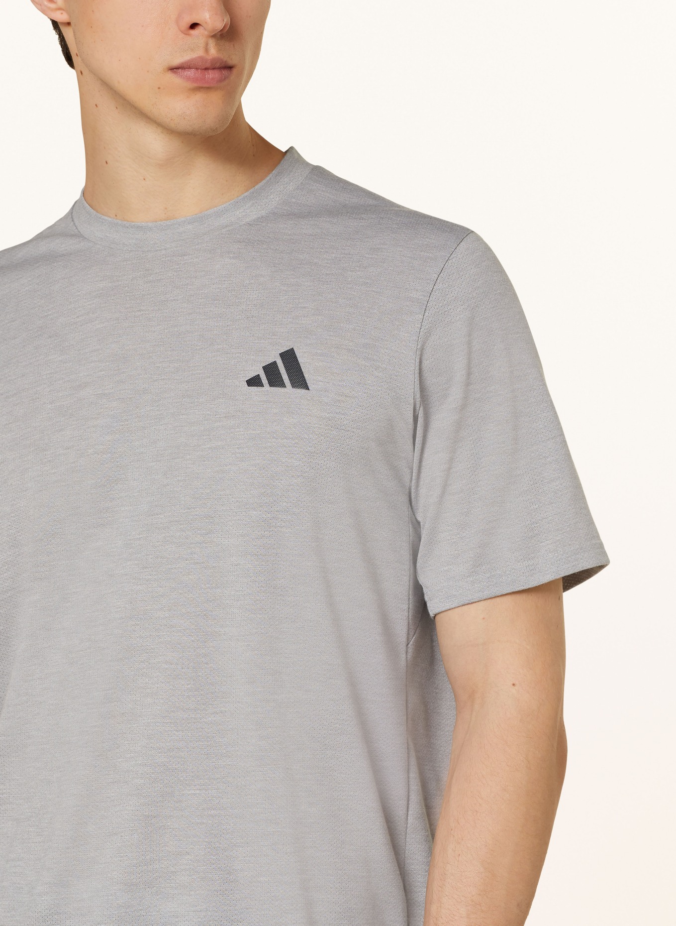 adidas T-Shirt TRAIN ESSENTIALS, Farbe: GRAU (Bild 4)