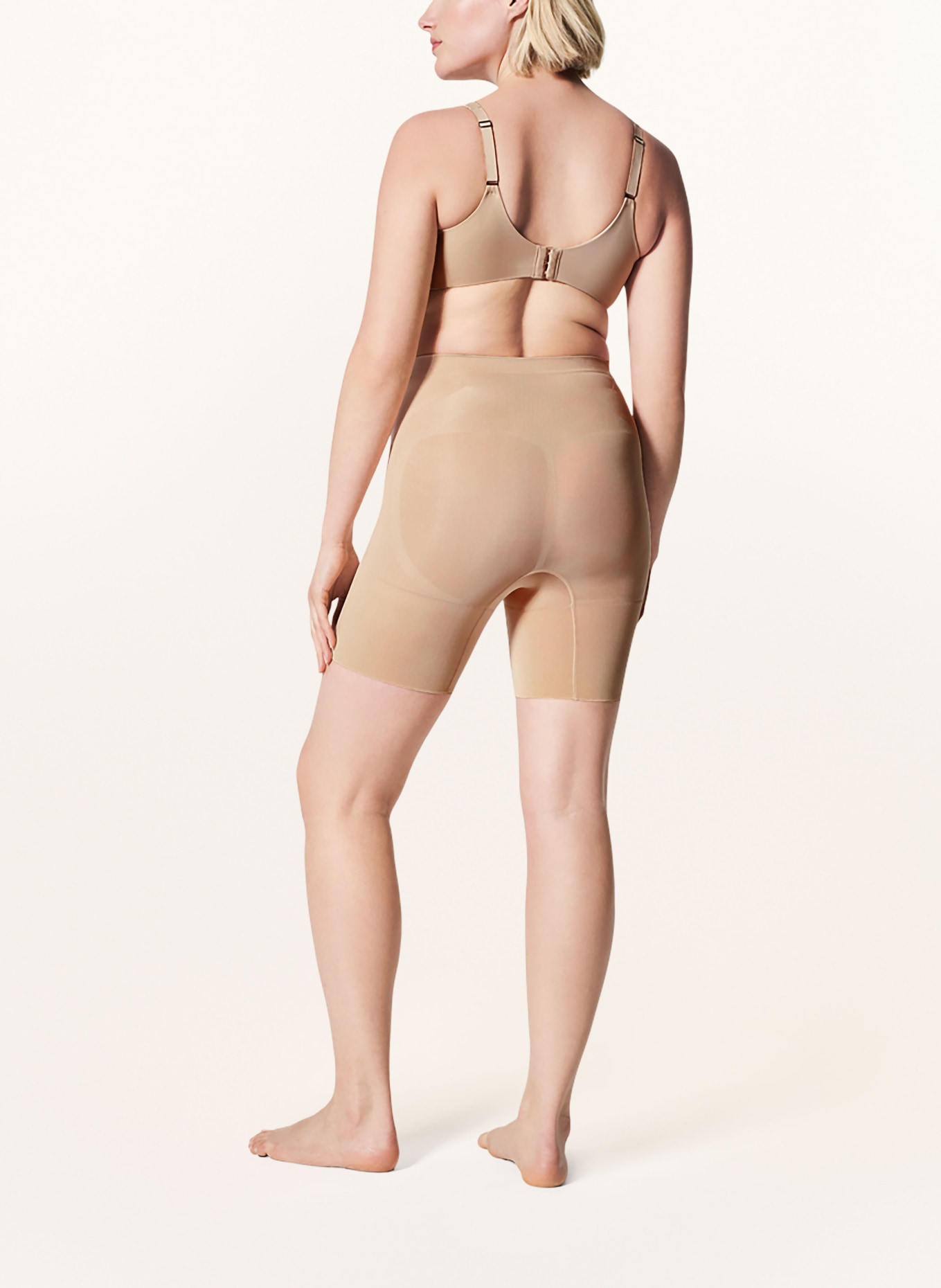 SPANX Shaping shorts ONCORE HIGH-WAISTED MID-THIGH with push-up effect, Color: NUDE (Image 3)