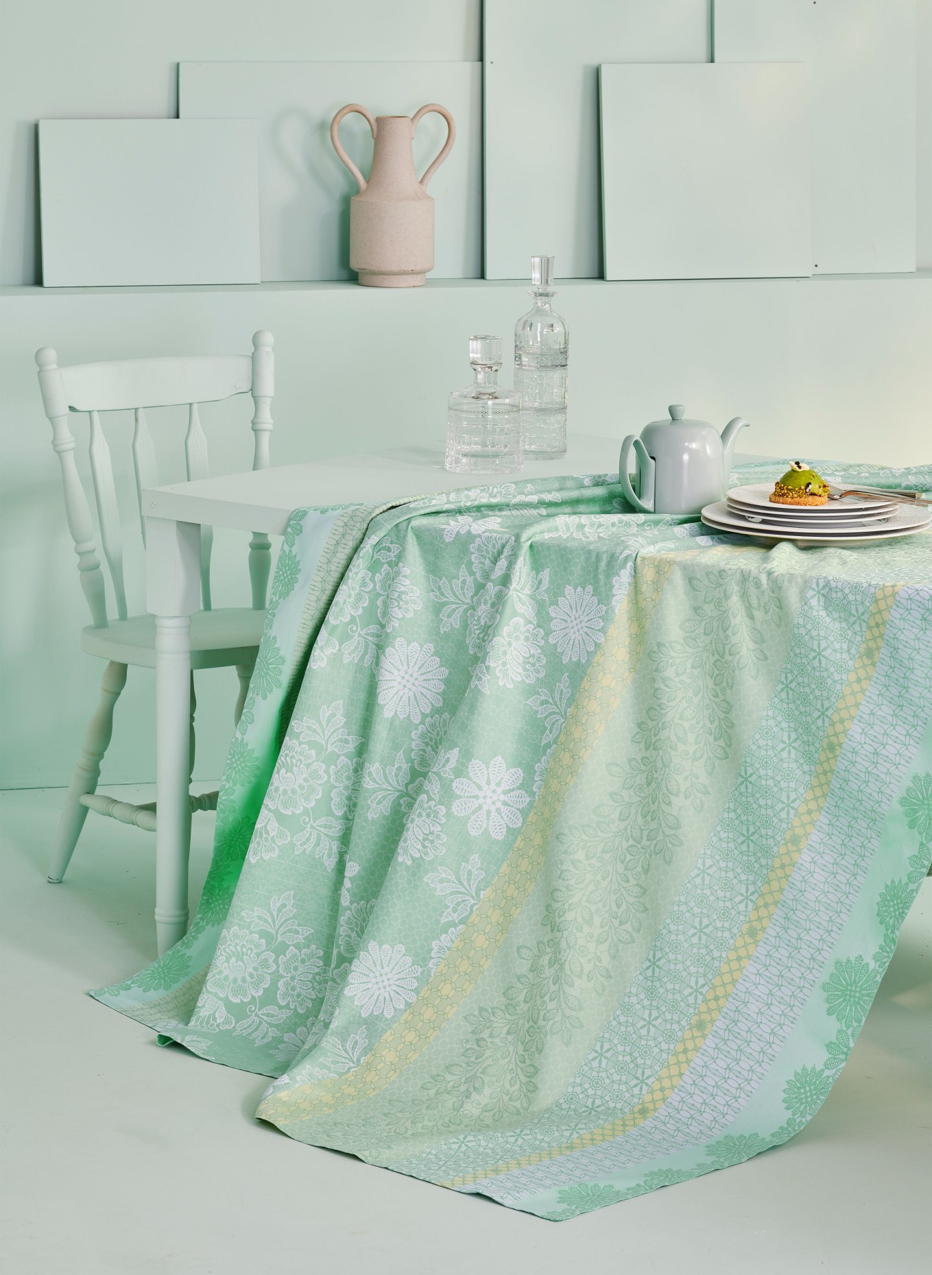 GARNIER-THIEBAUT Table cloth MILLE LACE, Color: LIGHT GREEN/ YELLOW (Image 3)