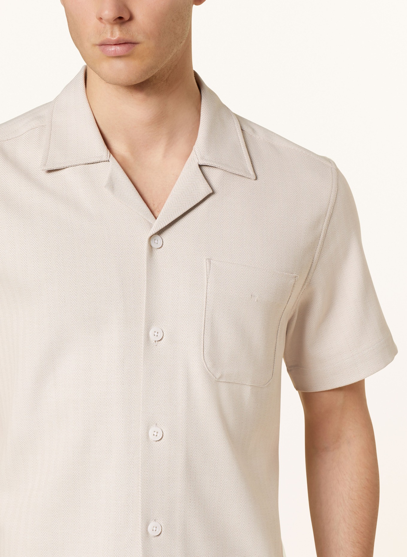 REISS Koszula z klapami NITUS regular fit, Kolor: BEŻOWY (Obrazek 4)