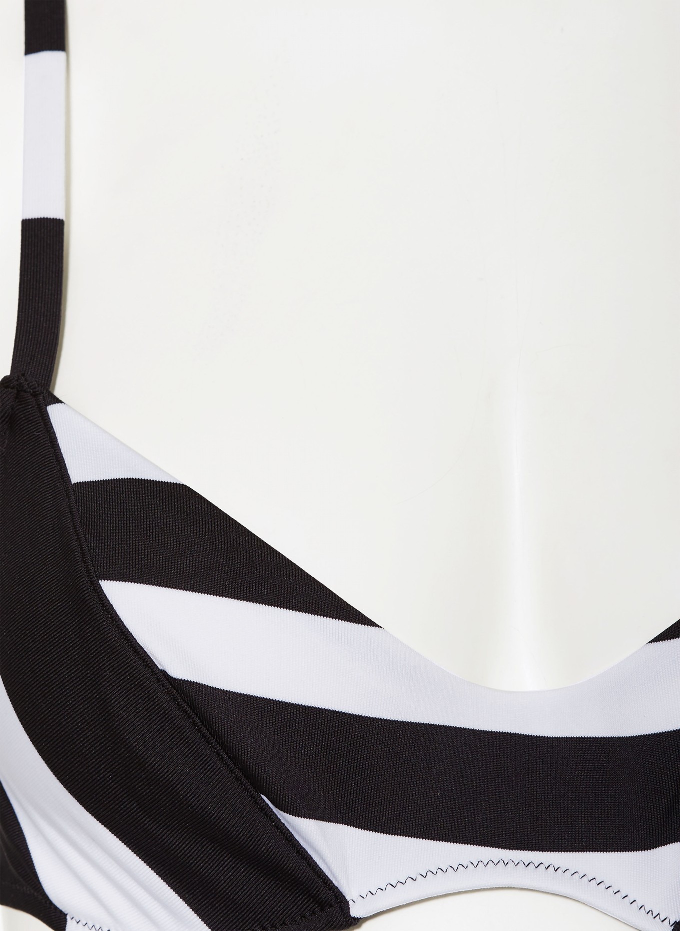 ANDRES SARDA Underwired bikini top MAGGIE, Color: BLACK/ WHITE (Image 4)