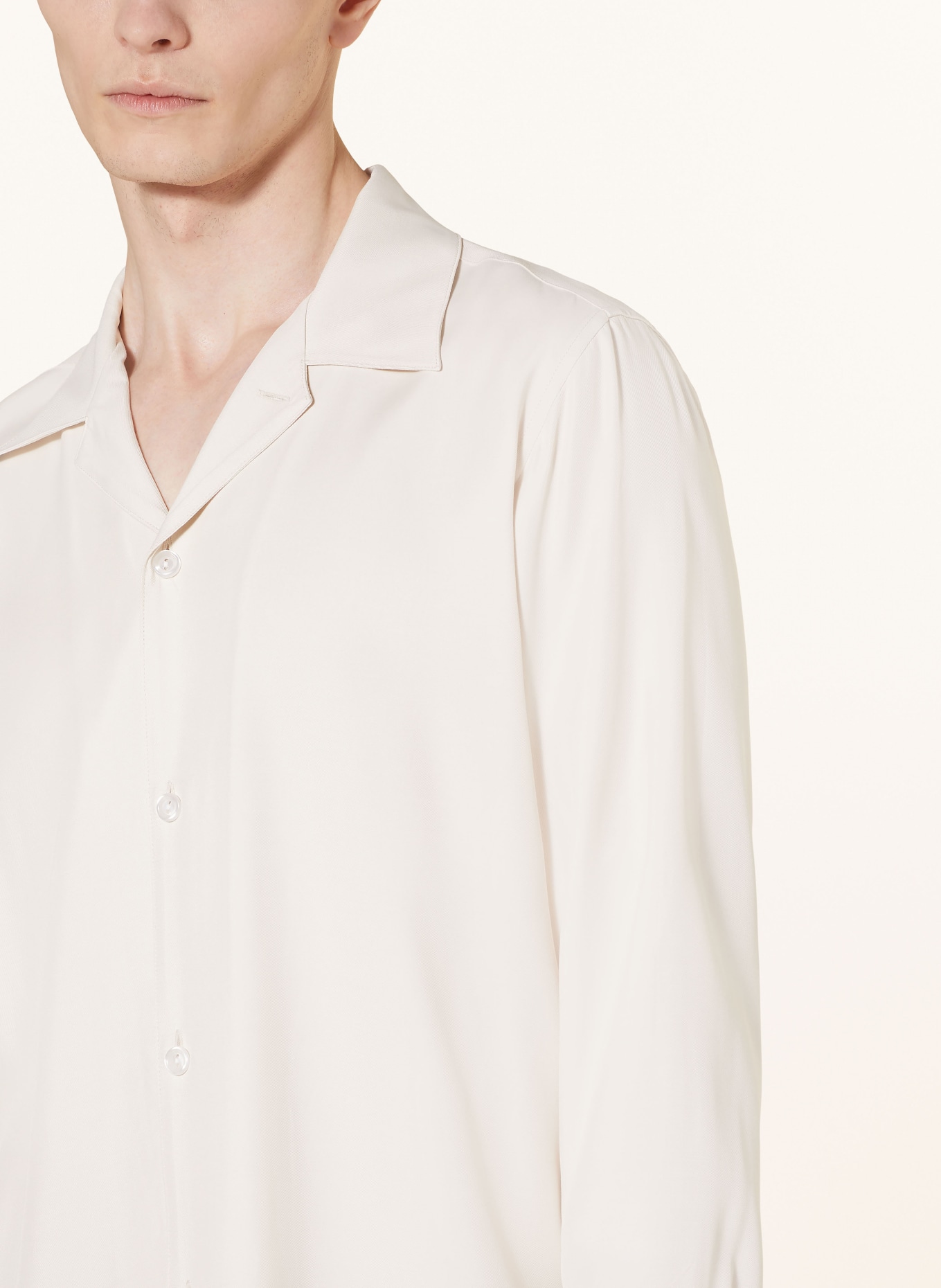 SANDRO Koszula z klapami slim fit, Kolor: ECRU (Obrazek 4)
