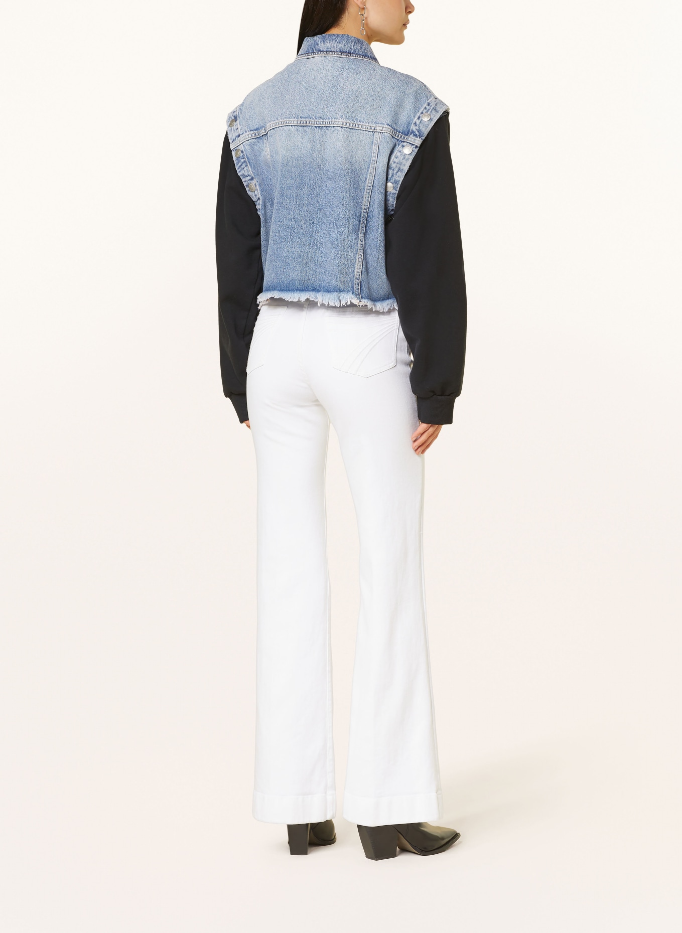 ALLSAINTS Jeansjacke CHLO mit abnehmbaren Ärmeln, Farbe: HELLBLAU/ DUNKELBLAU (Bild 4)
