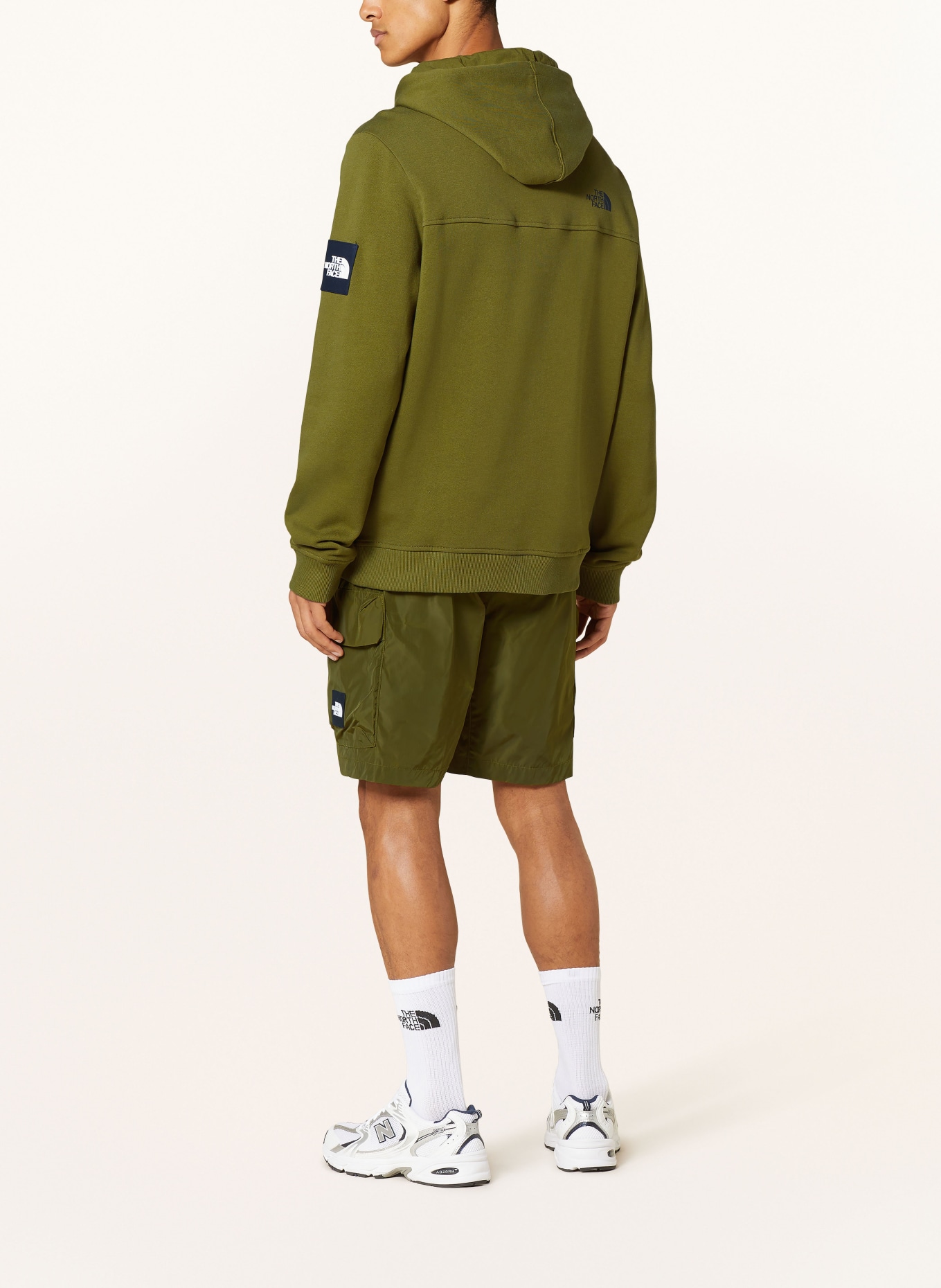 THE NORTH FACE Cargoshorts Loose Tapered Fit, Farbe: OLIV (Bild 3)