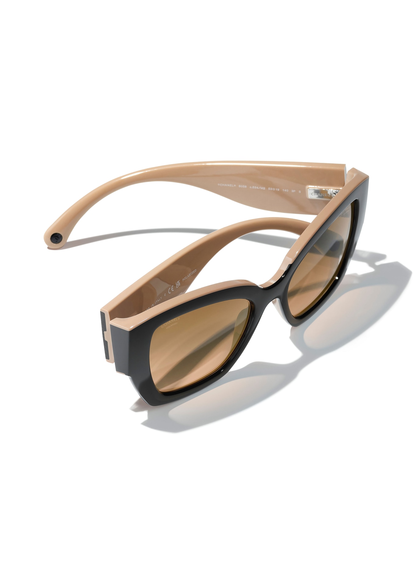 CHANEL Butterfly style sunglasses, Color: C534M2 - BLACK/ BROWN POLARIZED (Image 4)