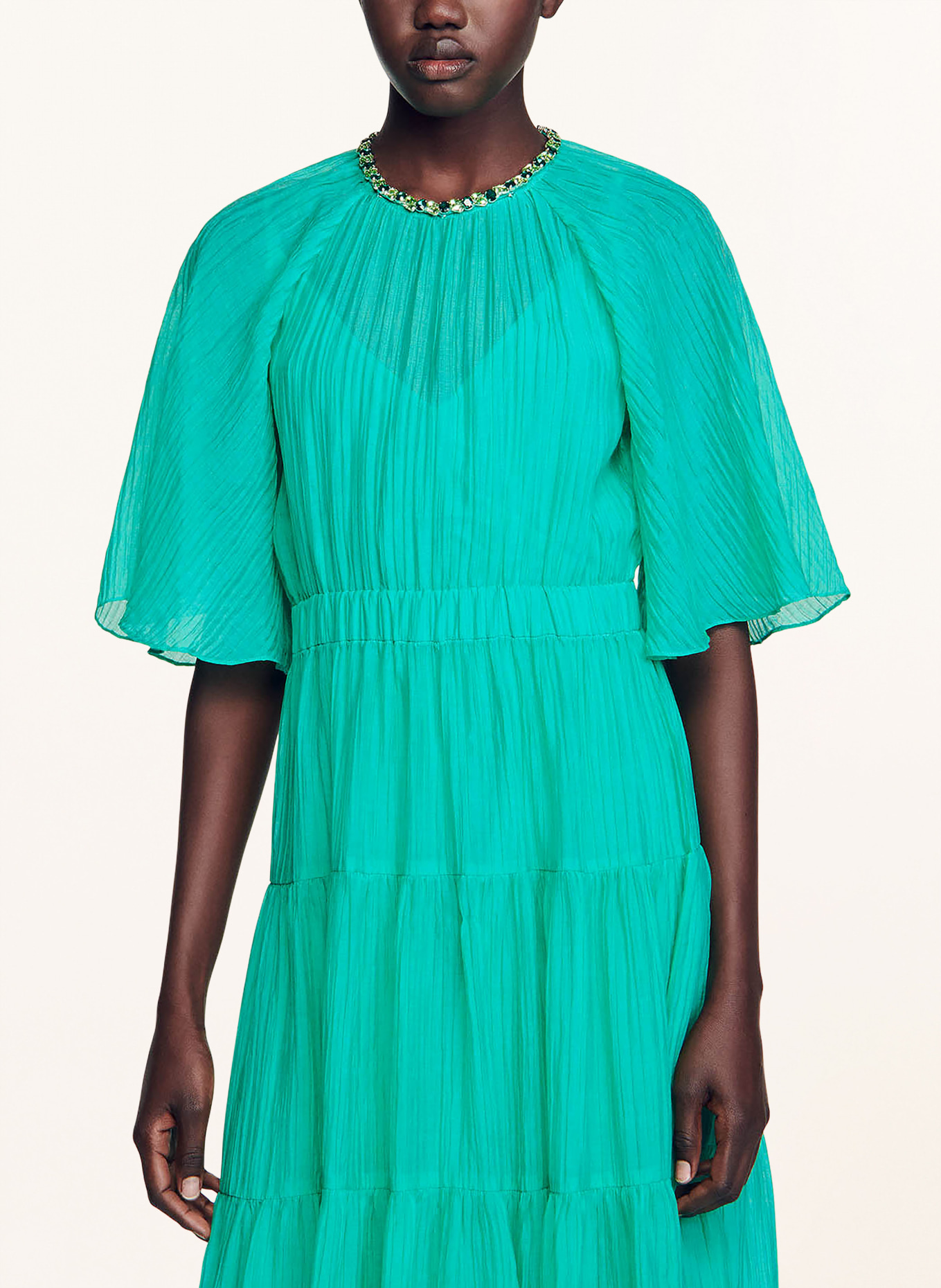 SANDRO Kleid mit Volants und Schmucksteinen, Farbe: GRÜN (Bild 4)