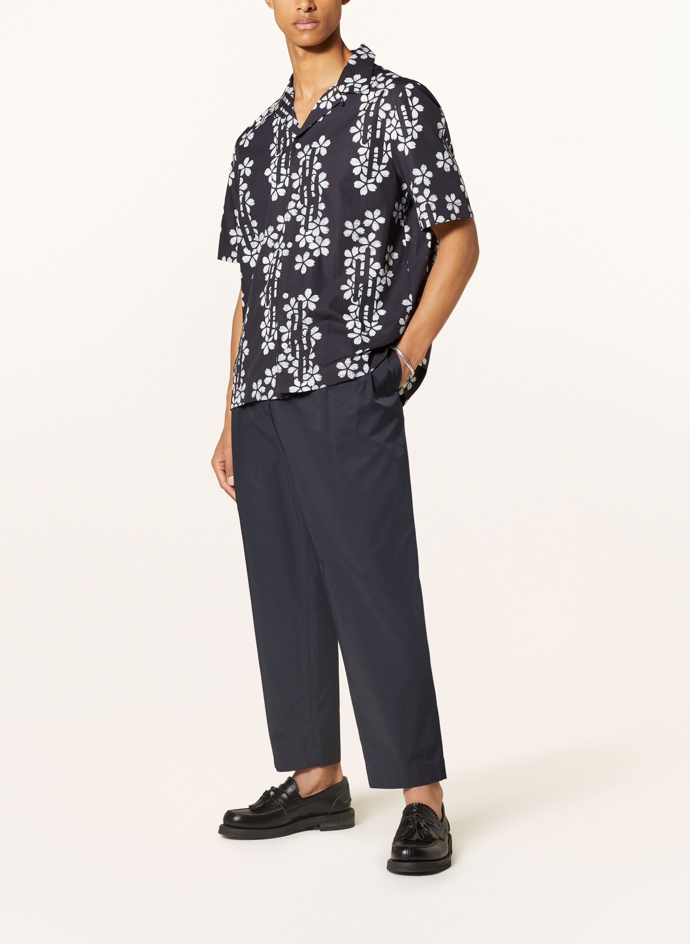 COS Resort shirt relaxed fit, Color: BLACK/ WHITE (Image 2)