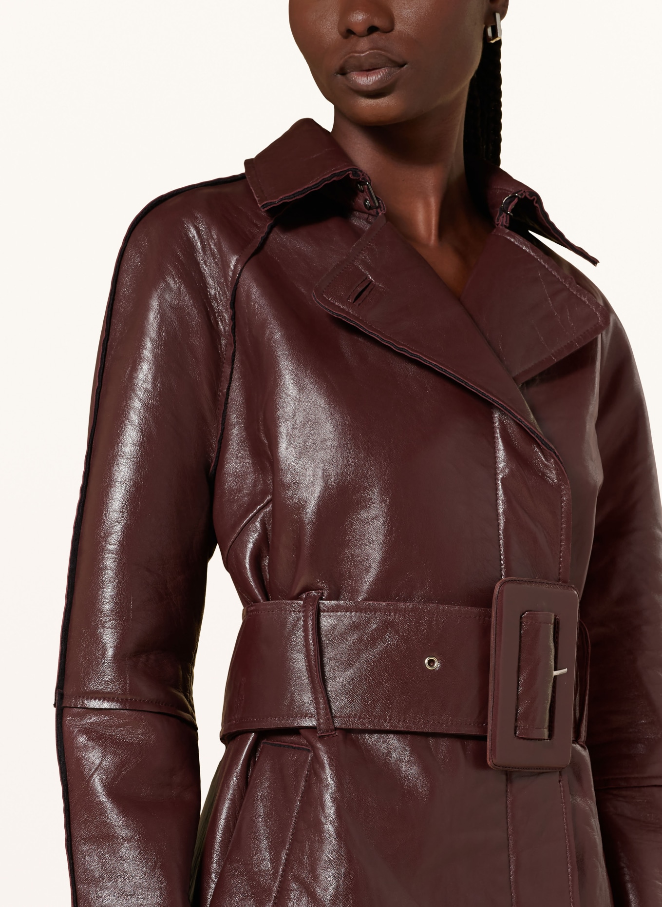 REMAIN Mantel in Lederoptik: DUNKELROT