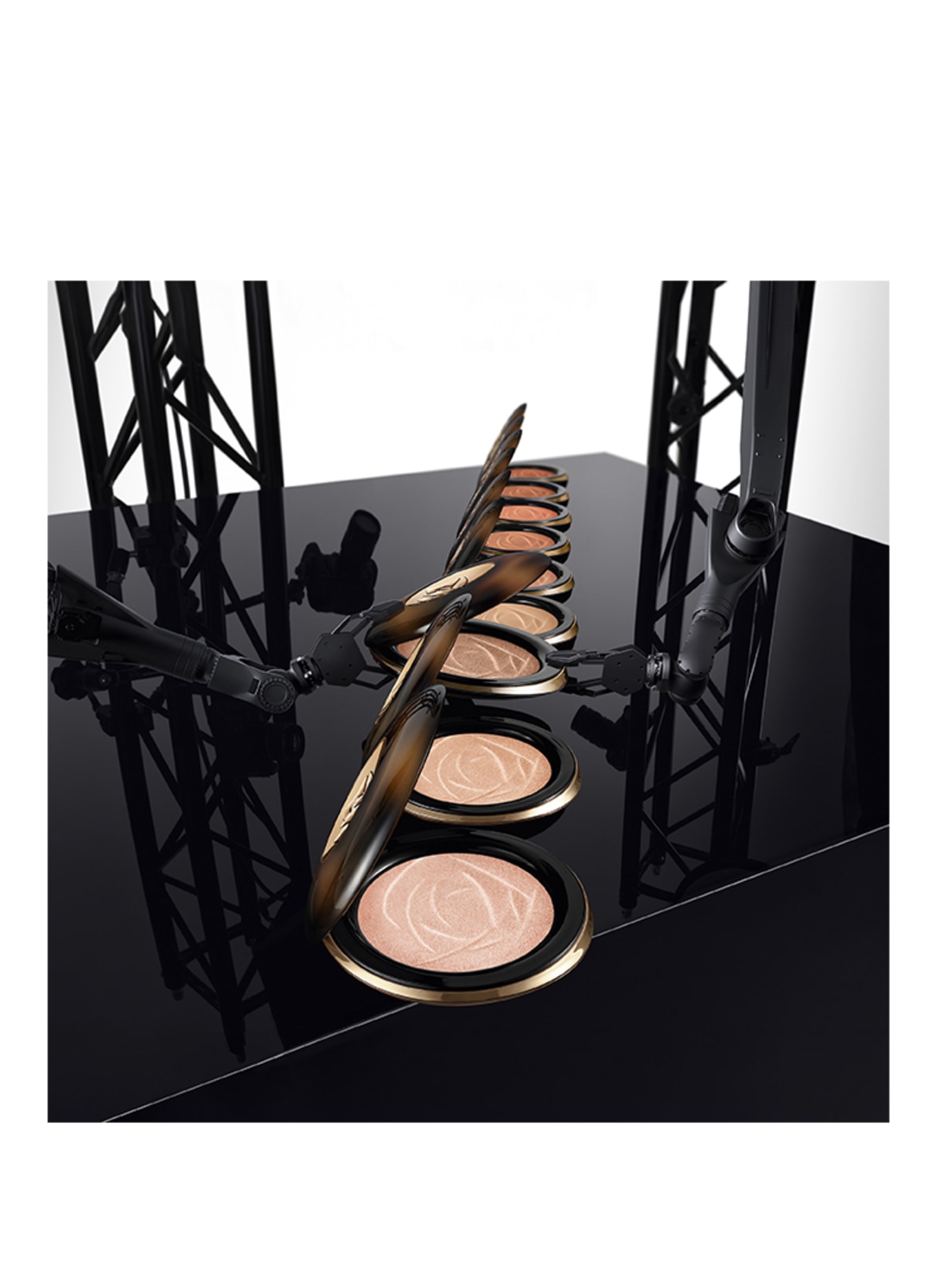 LANCÔME TEINT IDOLE ULTRA WEAR C.E. SKIN TRANSFORMING BRONZER: 04 MEDIUM