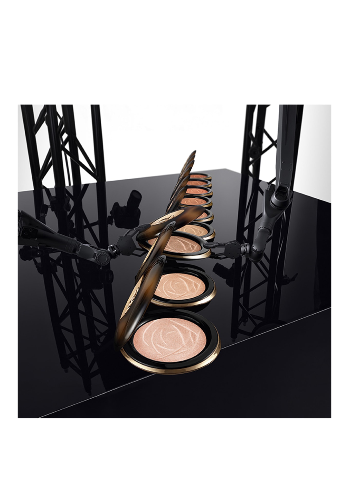 LANCÔME TEINT IDOLE ULTRA WEAR C.E. SKIN TRANSFORMING: 03 DEEP GLOW