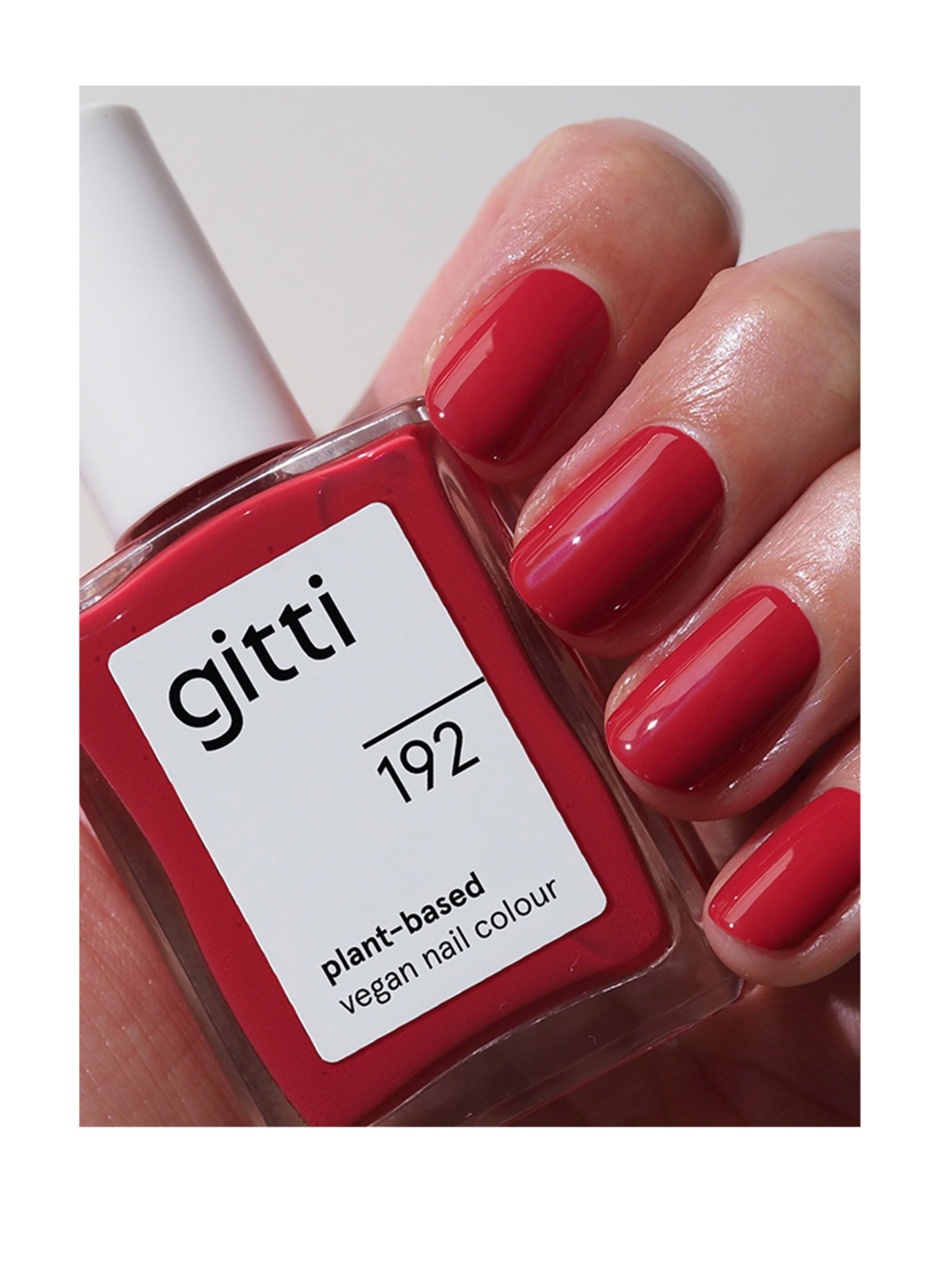 gitti PLANT-BASED VEGAN NAIL COLOUR: NO. 192 - HIBISCUS RED