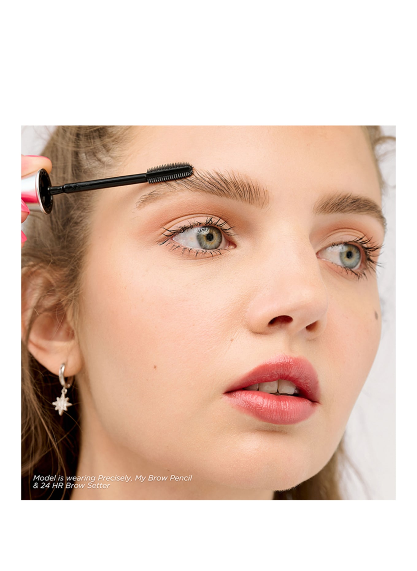 benefit BROW HAUL OF FAME: SHADE 4