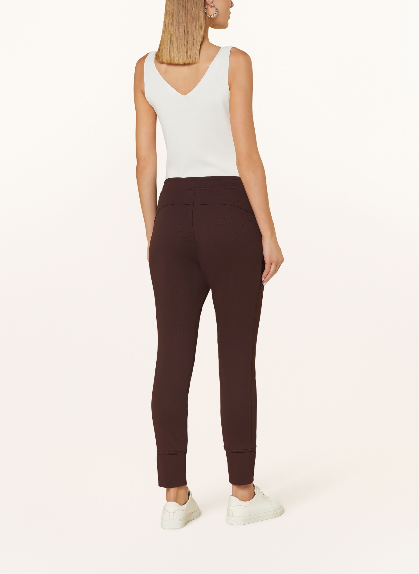 MAC Hose FUTURE im Jogging-Stil: DUNKELBRAUN