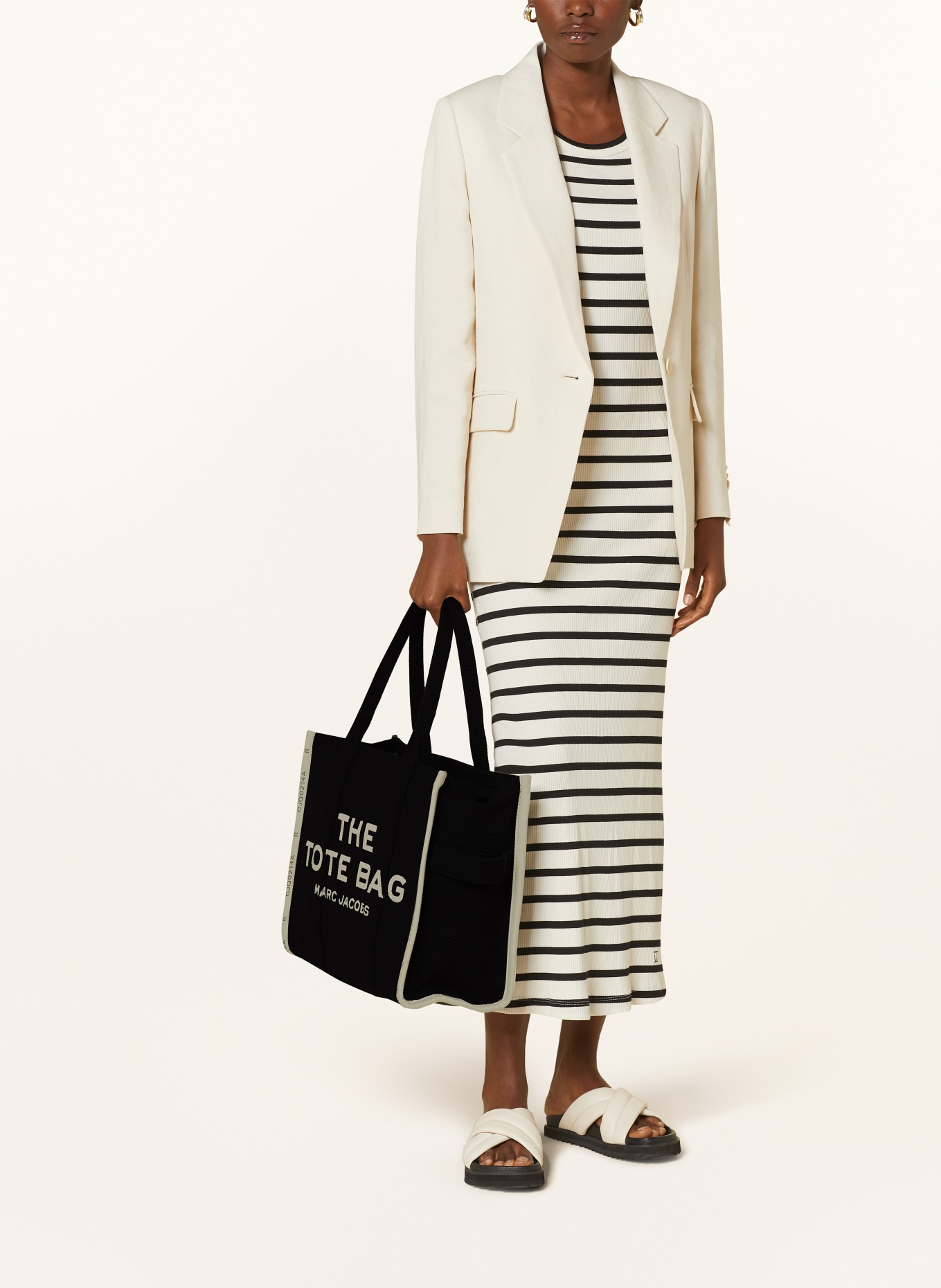 MARC JACOBS Shopper THE TOTE BAG L: SCHWARZ / CREME