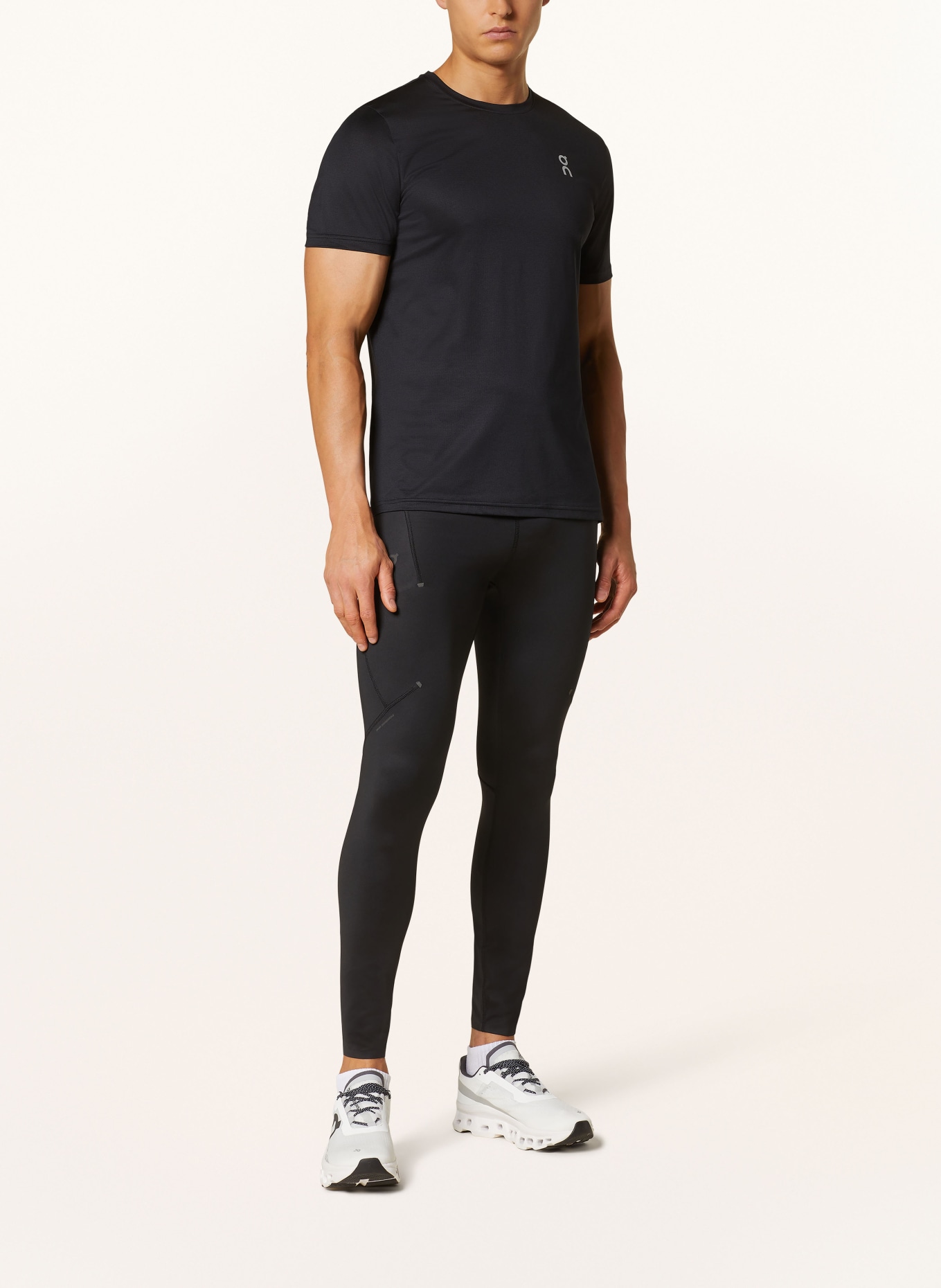 On Running shirt CORE-T, Color: BLACK (Image 2)
