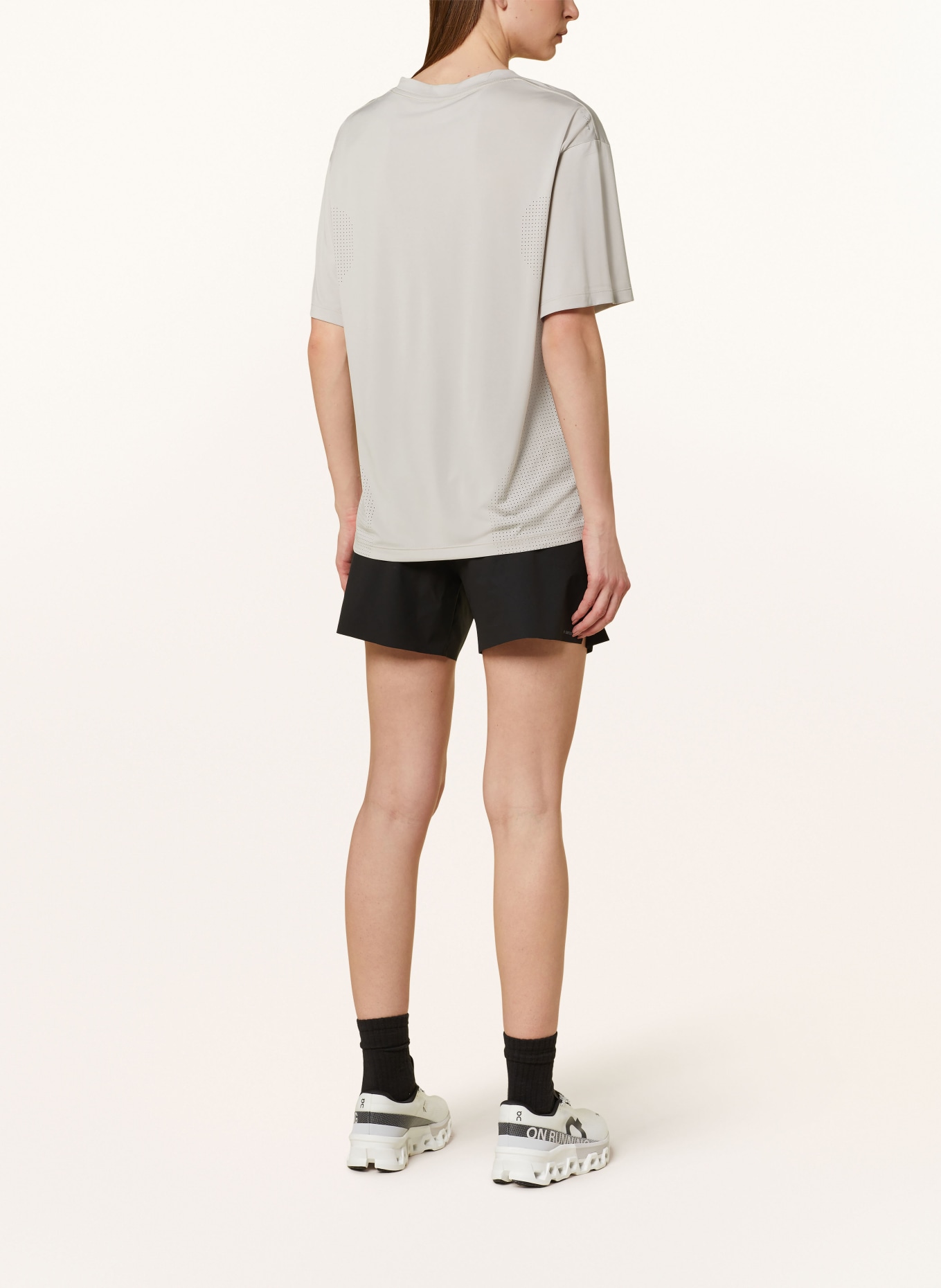 SATISFY Running shirt AURALITE™ AIR, Color: BEIGE (Image 3)