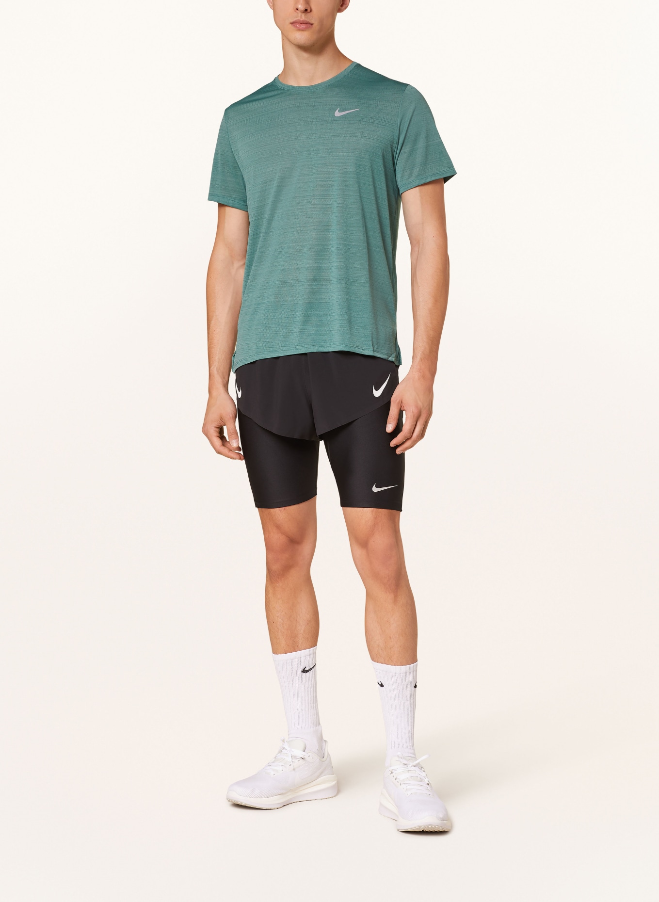 Nike Běžecké tričko MILER, Barva: ZELENÁ (Obrázek 2)