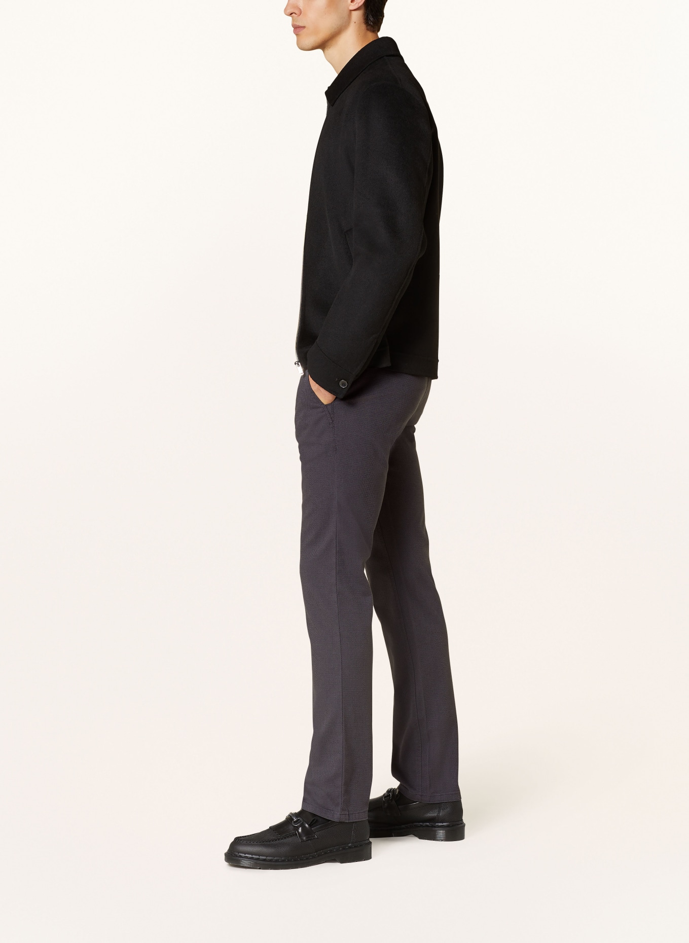 BOSS Chino kalhoty Slim Fit, Barva: 001 BLACK (Obrázek 4)