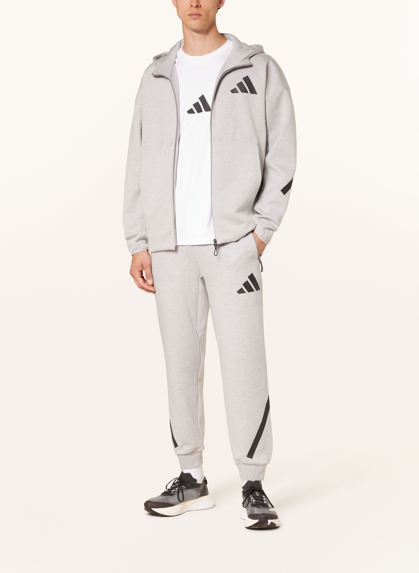adidas Sweatpants in hellgrau