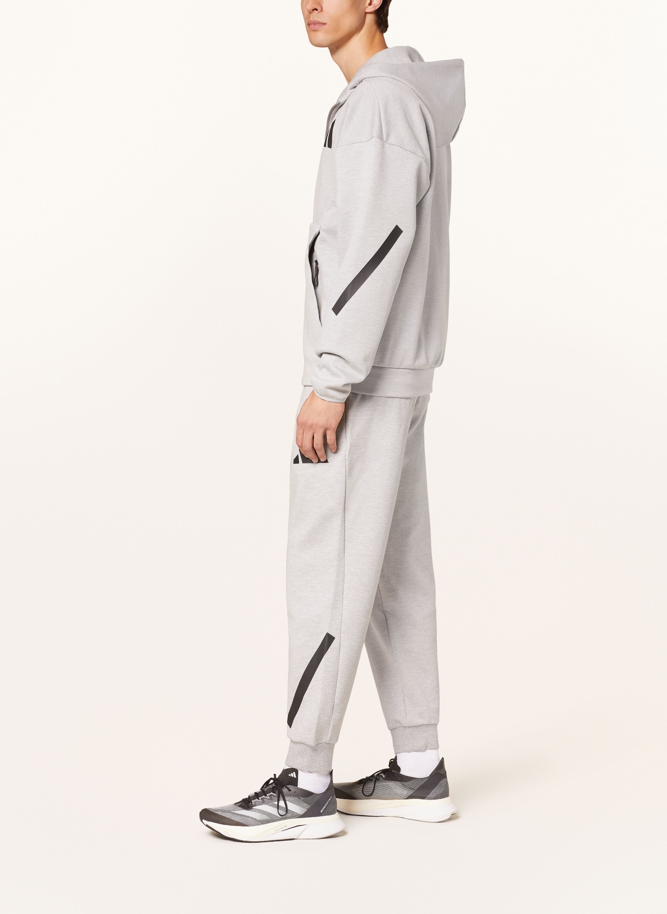 adidas Sweatpants: HELLGRAU