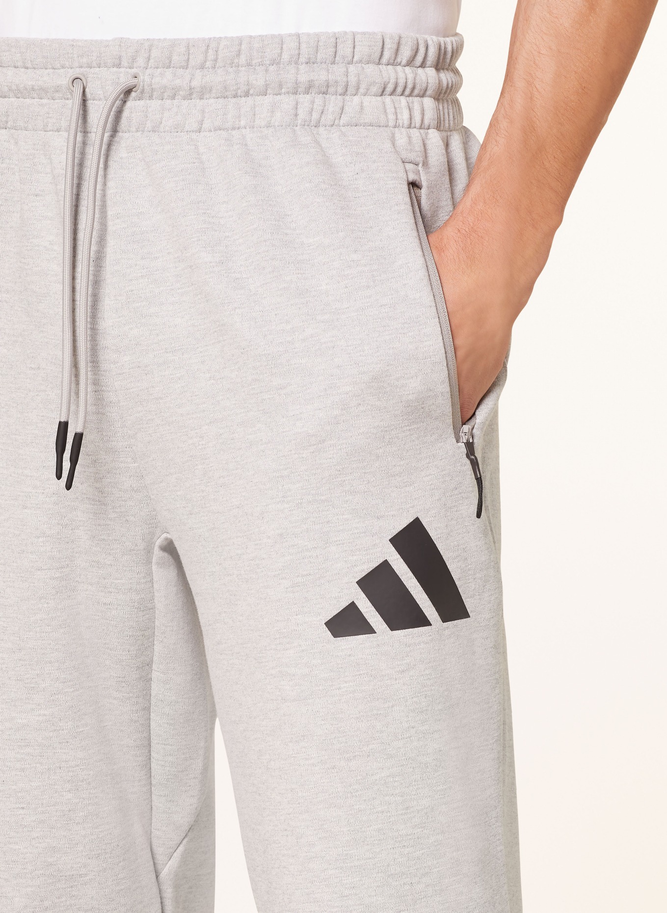 adidas Sweatpants: HELLGRAU