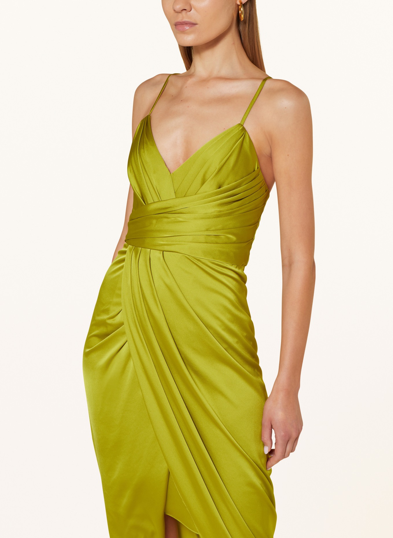 V by Vera Mont Cocktail dress made of satin