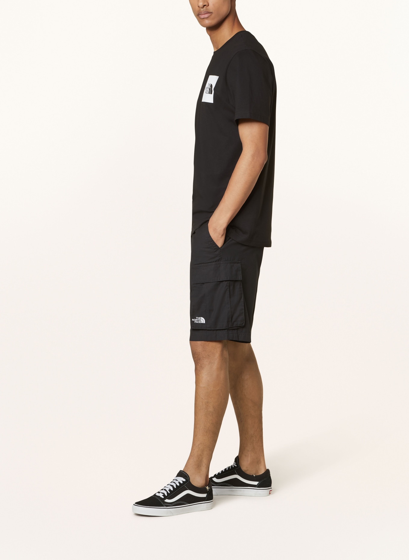 THE NORTH FACE Cargo shorts ANTICLINE, Color: BLACK (Image 4)