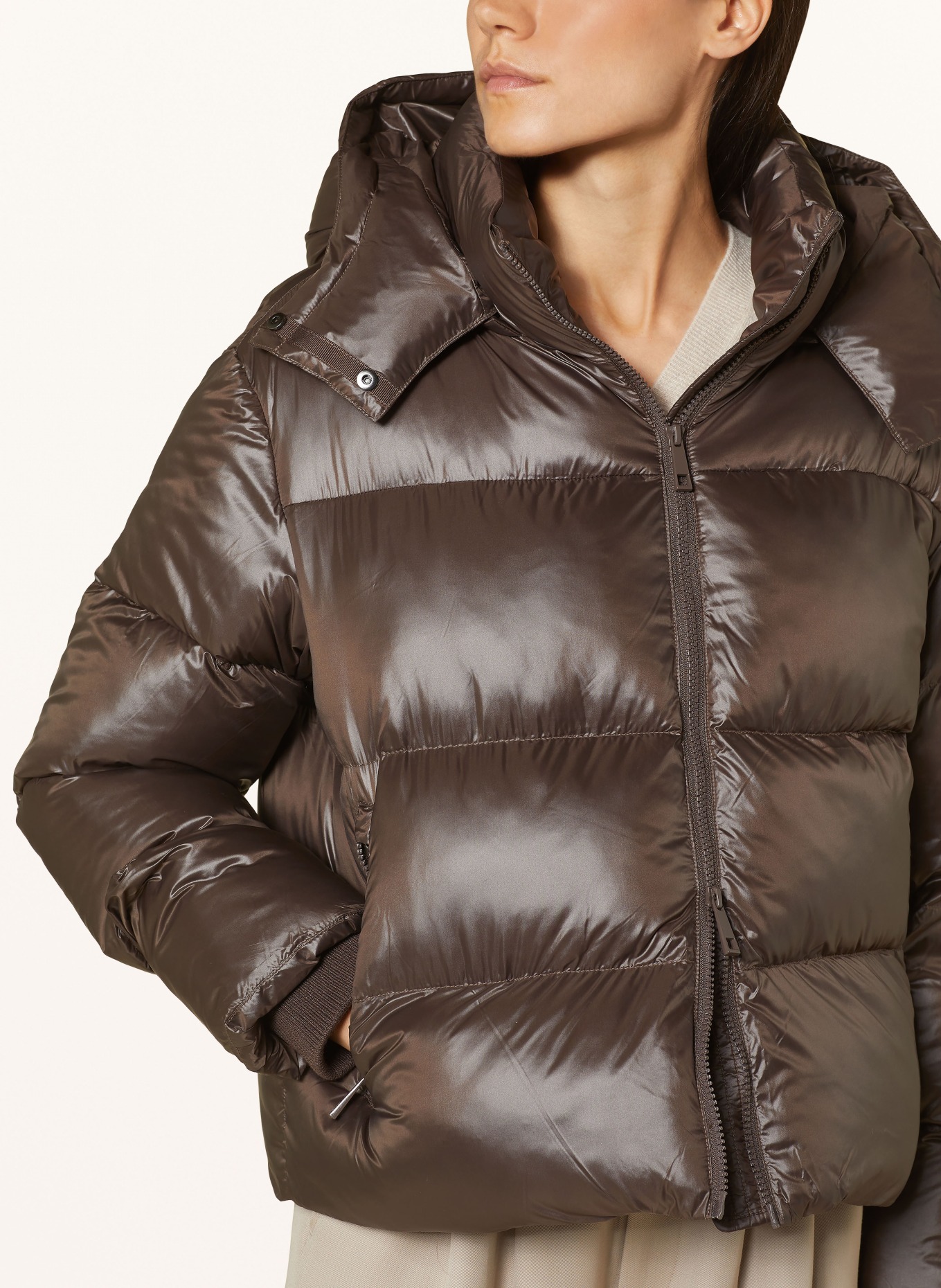 darling harbour Cropped-Steppjacke mit DUPONT™ SORONA®-Isolierung und abnehmbarer Kapuze: DUNKELBRAUN