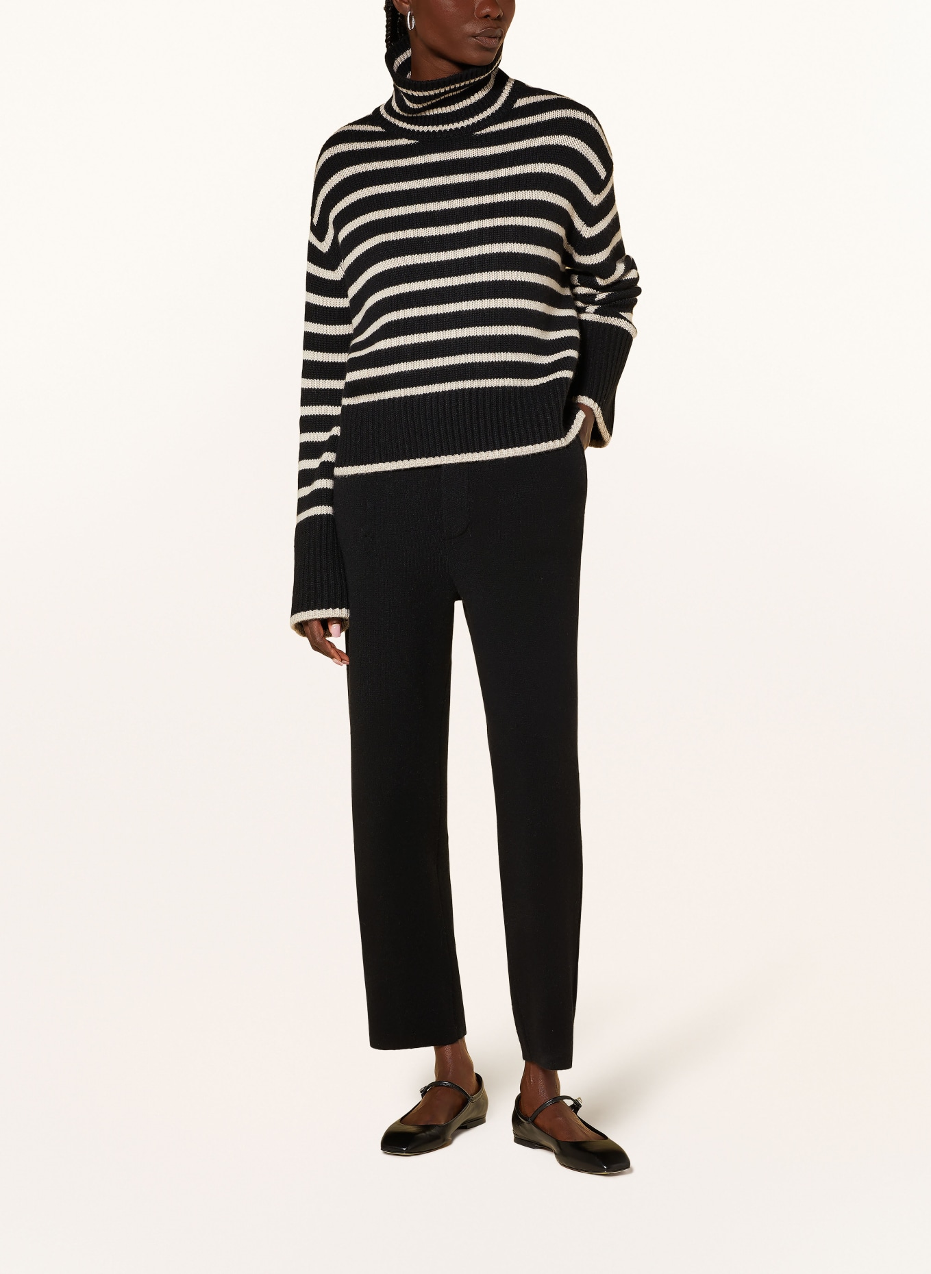 LISA YANG Cashmere sweater FLEUR, Color: BLACK/ CREAM (Image 2)