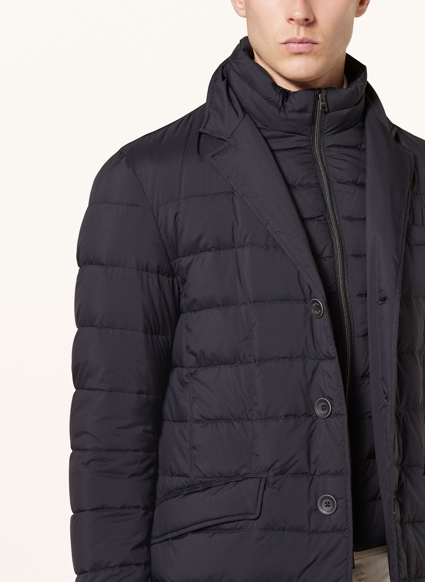 HERNO Lightweight-Daunenjacke mit herausnehmbarer Blende: SCHWARZ