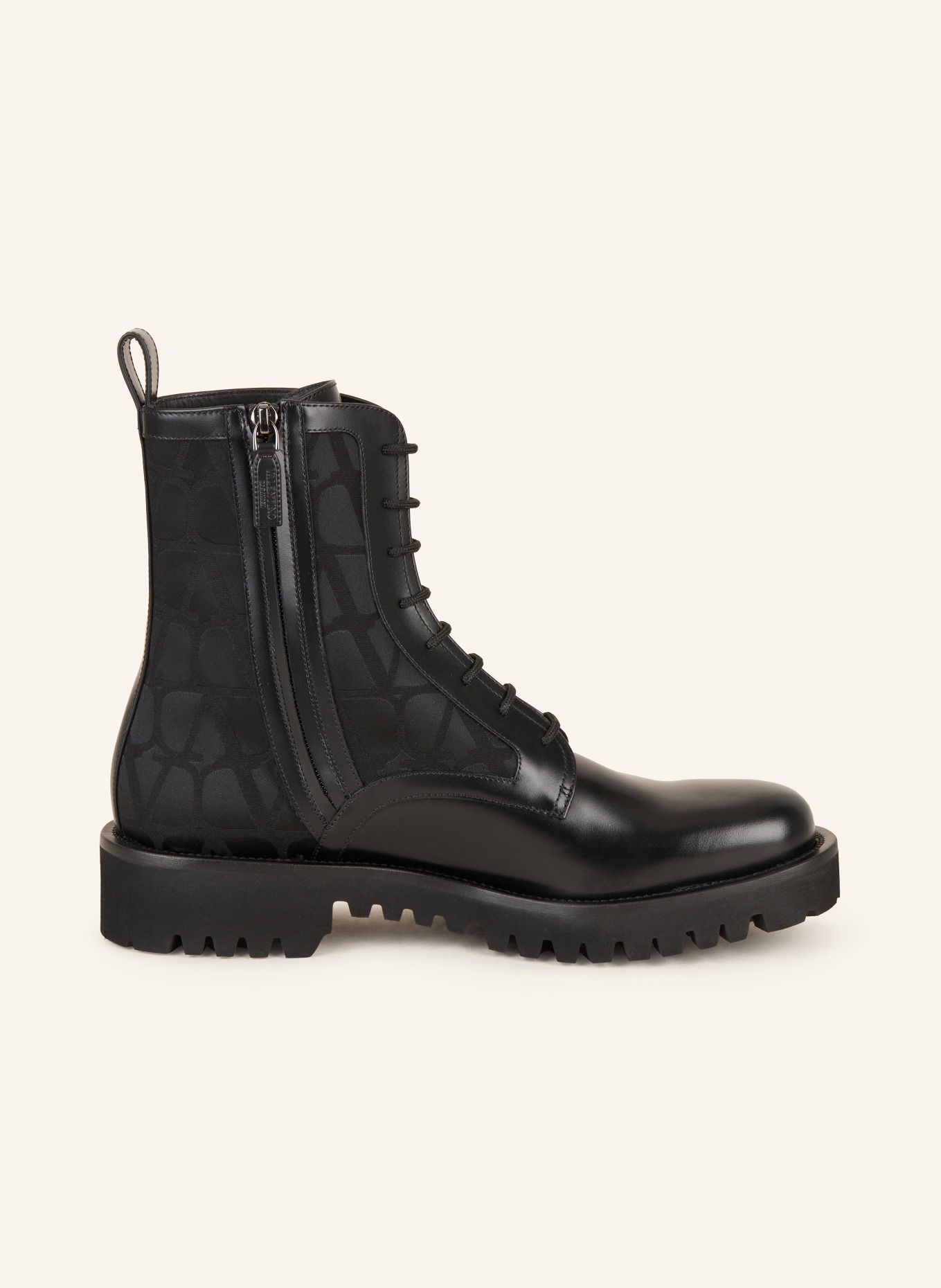 VALENTINO GARAVANI Lace up boots in black
