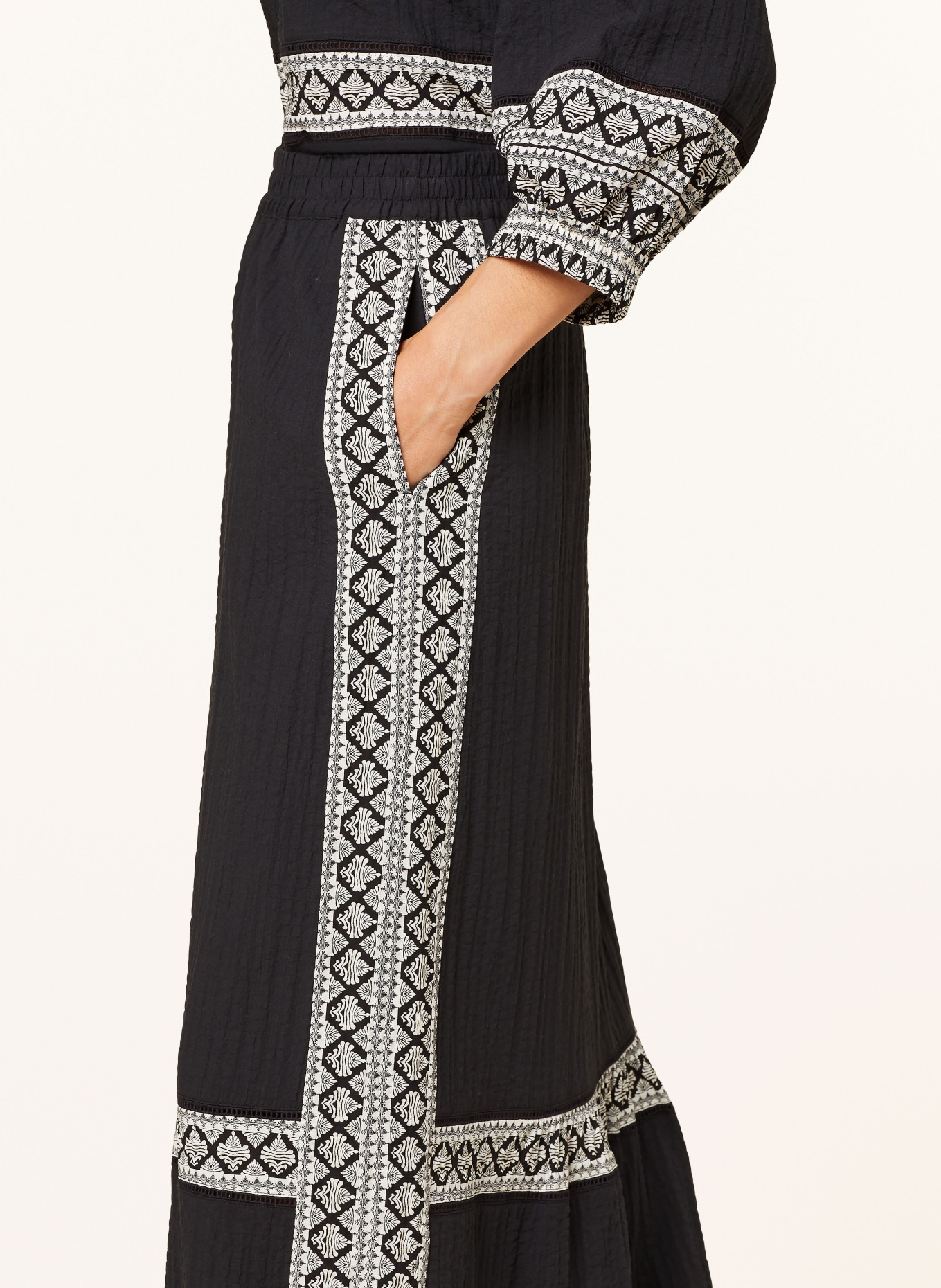 Part Two Spódnica JEMINA z lampasami: CZARNY / KREMOWY