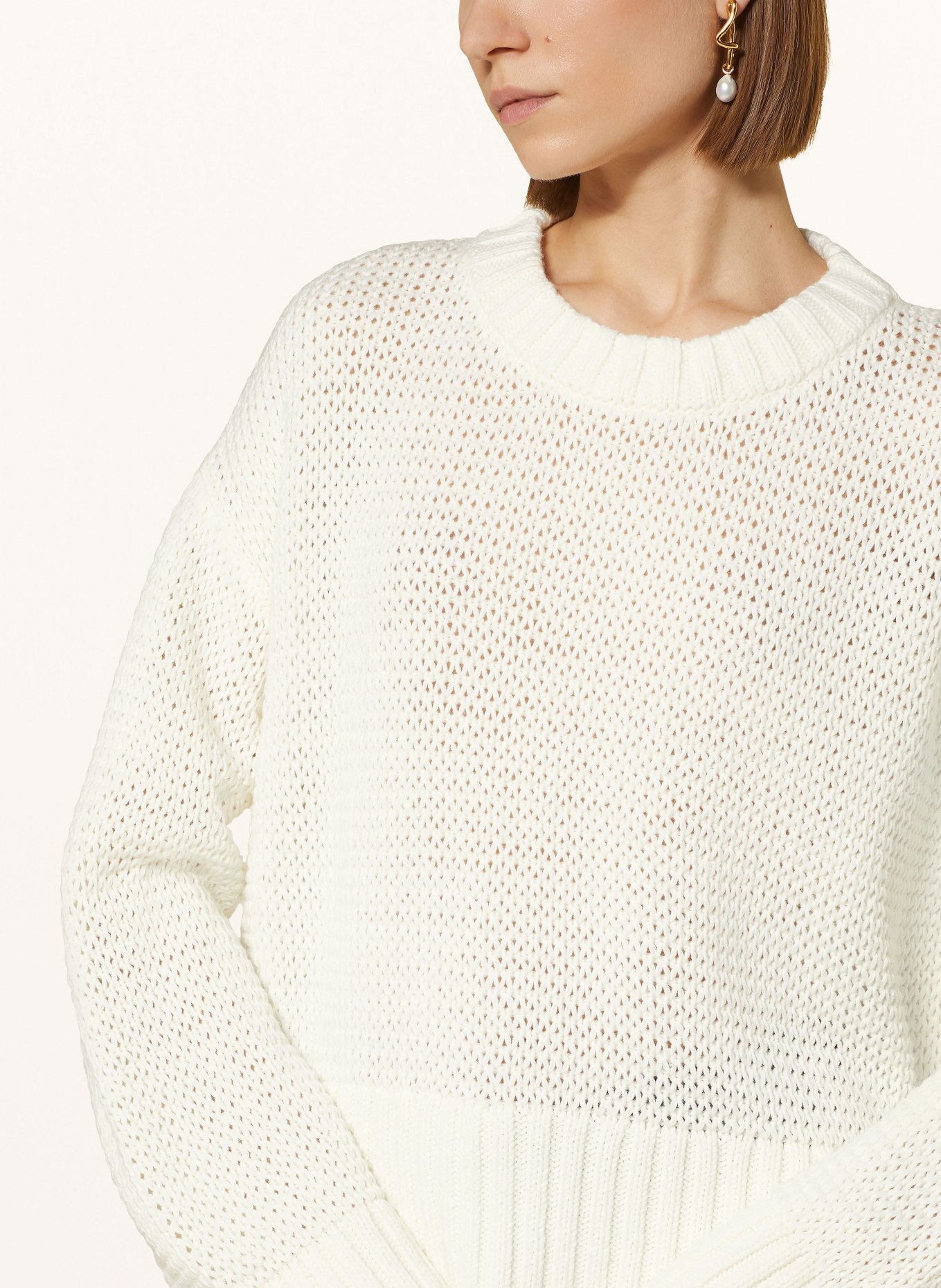 MRS & HUGS Sweater: WHITE