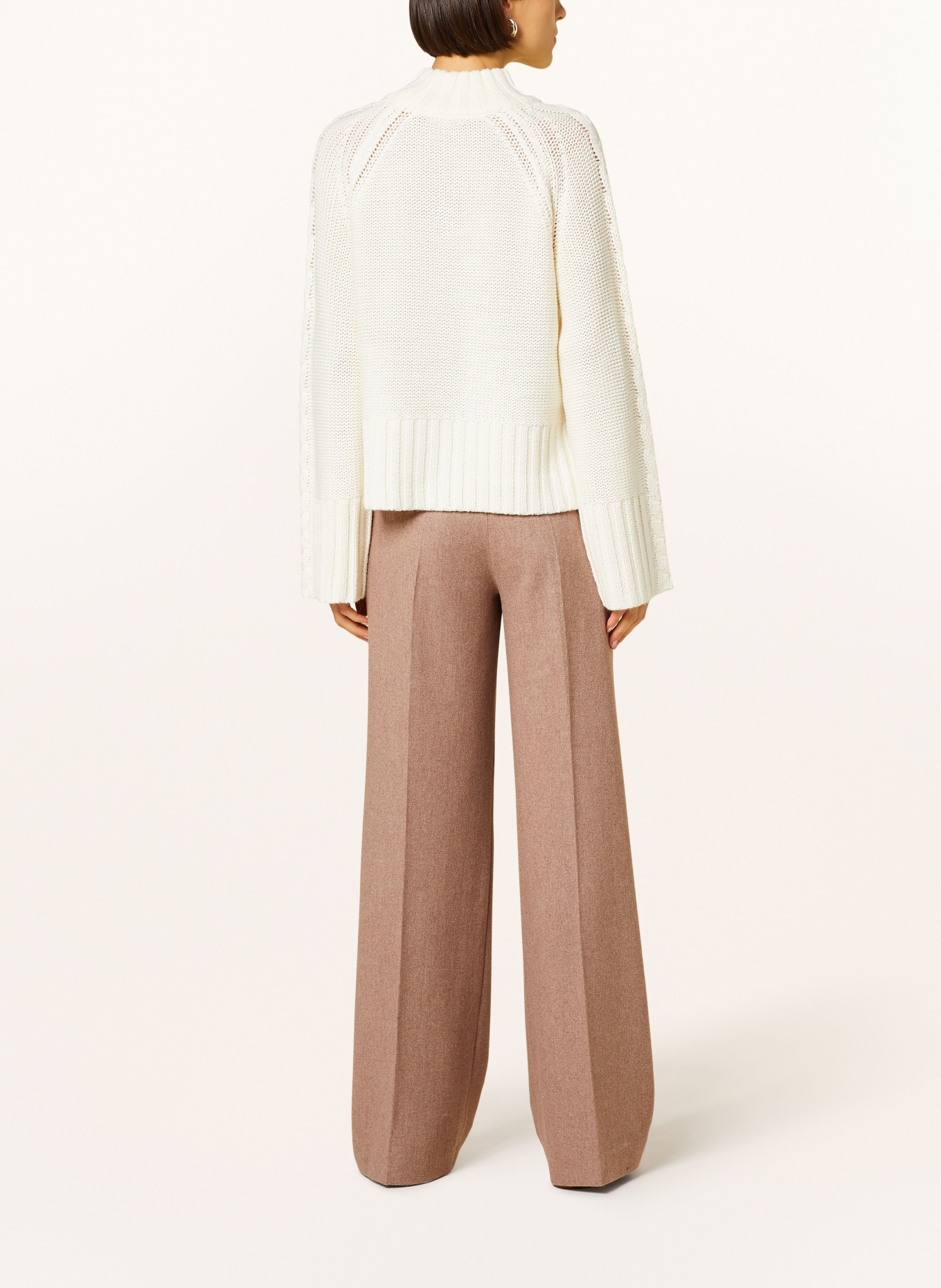 MRS & HUGS Pullover: WEISS