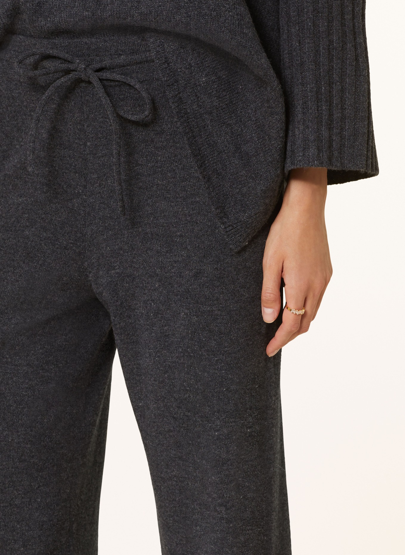 MRS & HUGS Knit trousers in jogger style, Color: DARK GRAY (Image 5)