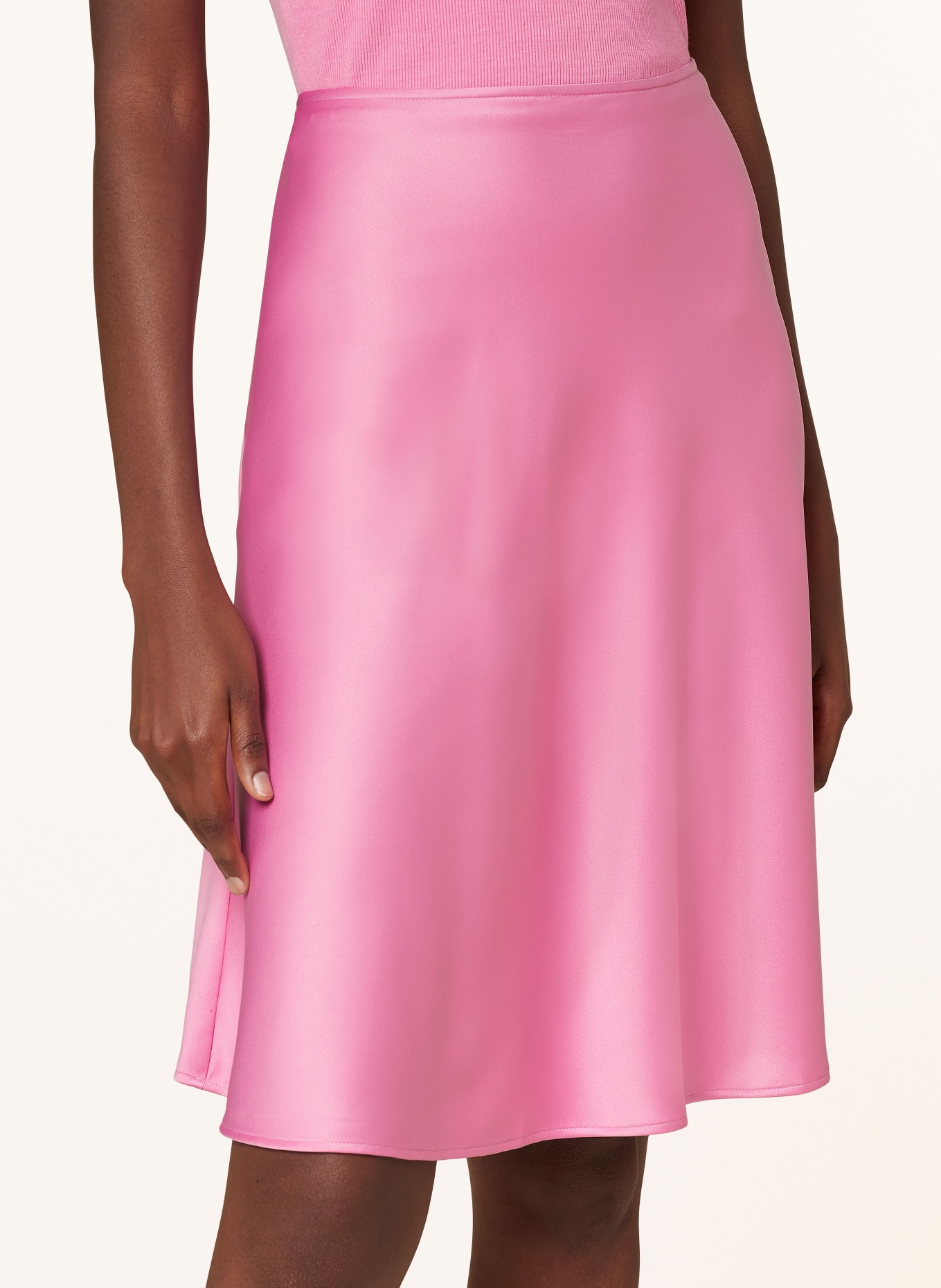 Juvia Satin skirt CATHLEEN, Color: PINK (Image 4)